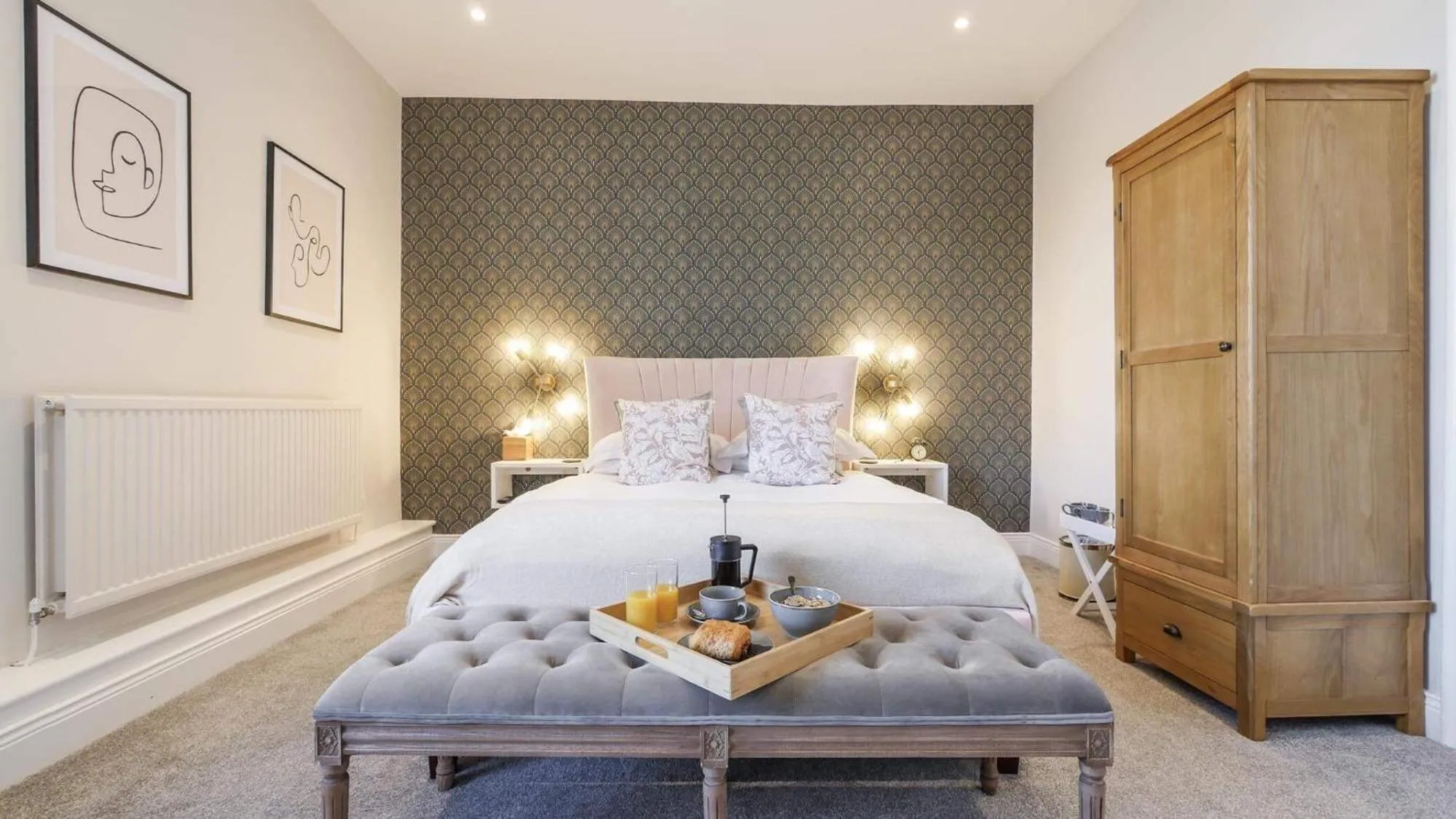 Bed in The Greenhead Hotel