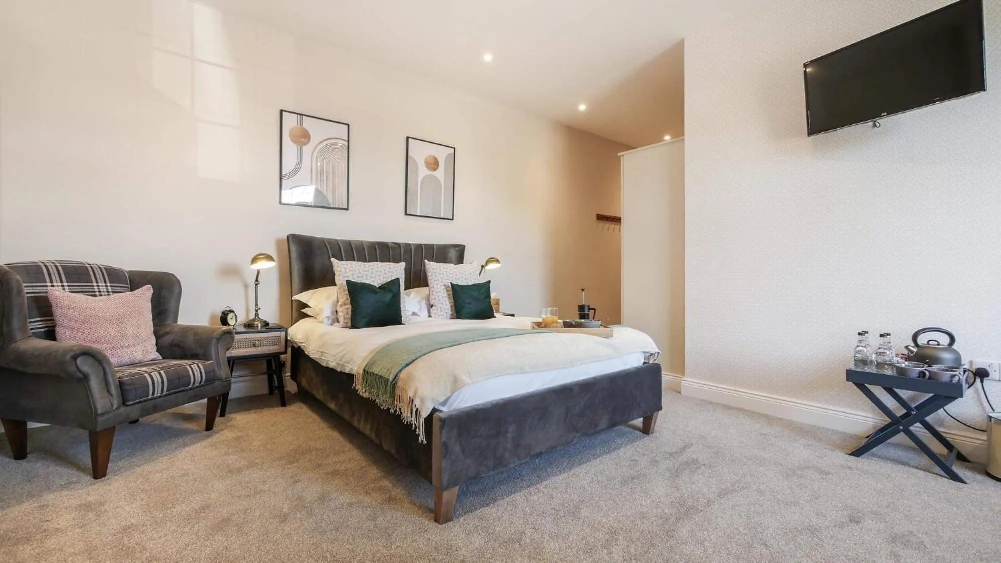 Bed in The Greenhead Hotel