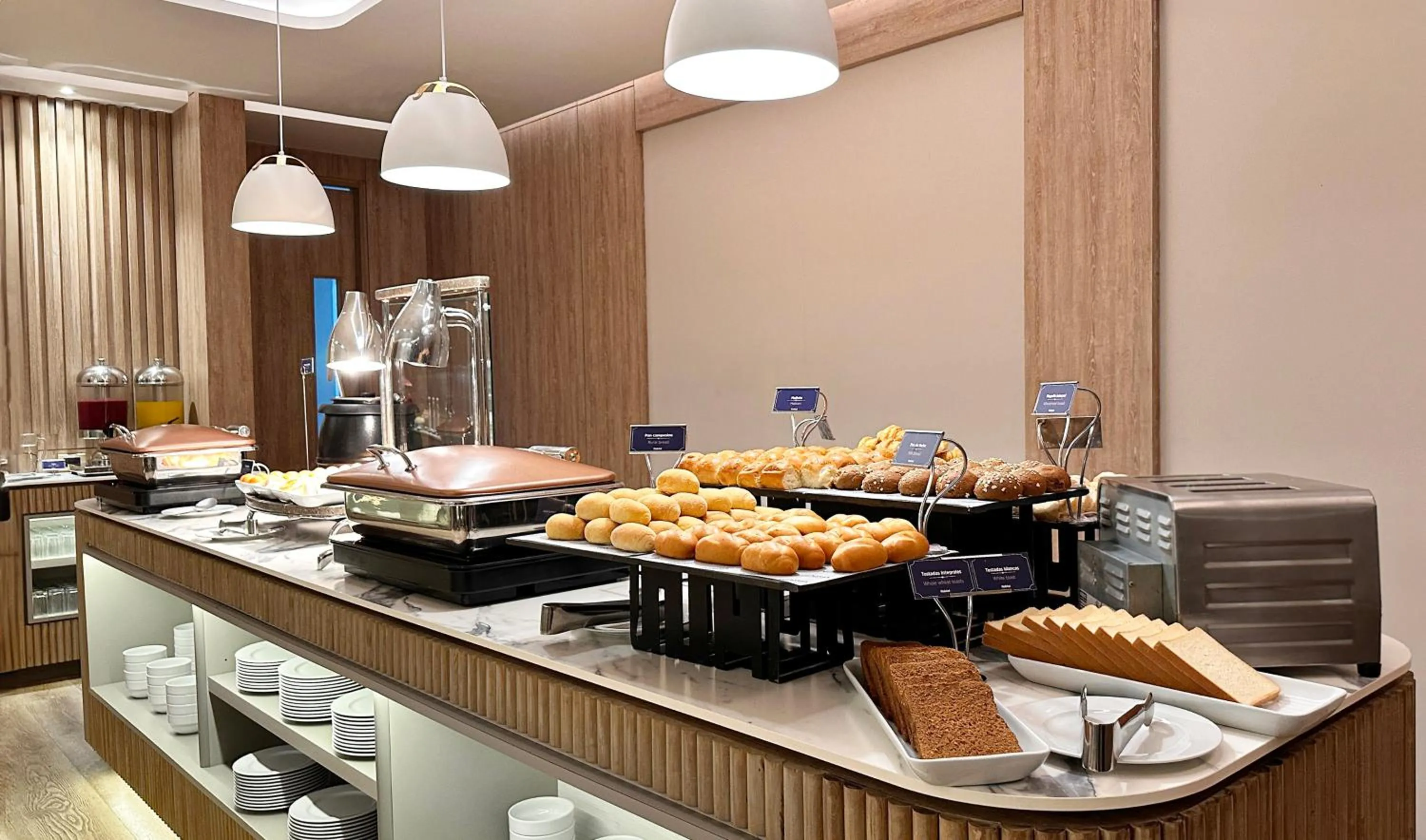 Food and drinks in Hotel Habitel Prime