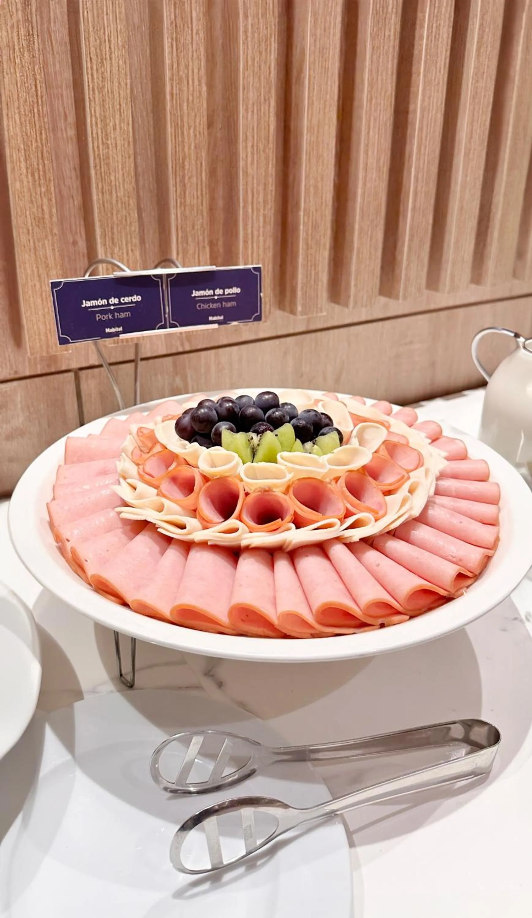 Food and drinks in Hotel Habitel Prime