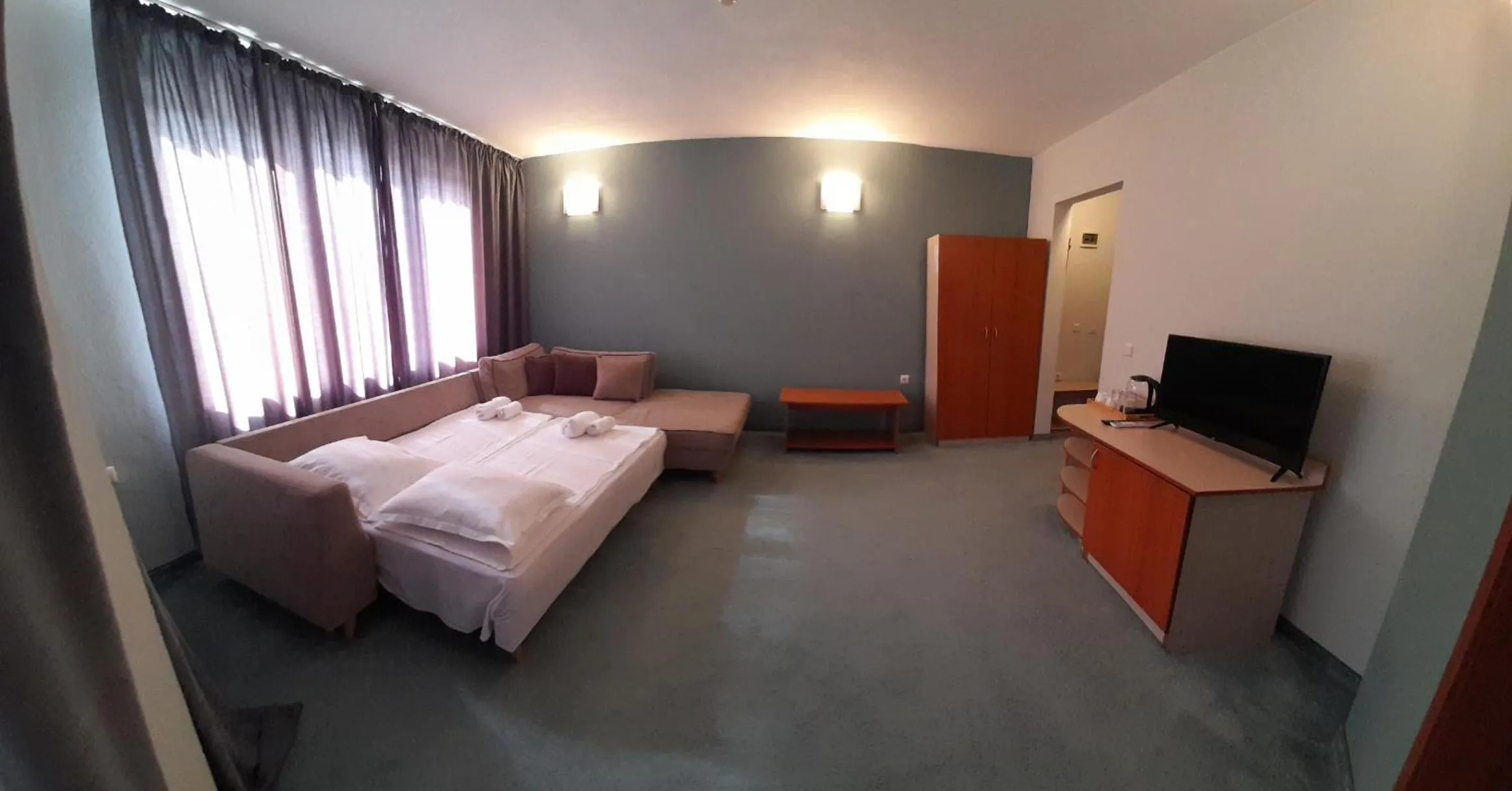 Bed in Family Hotel Saga