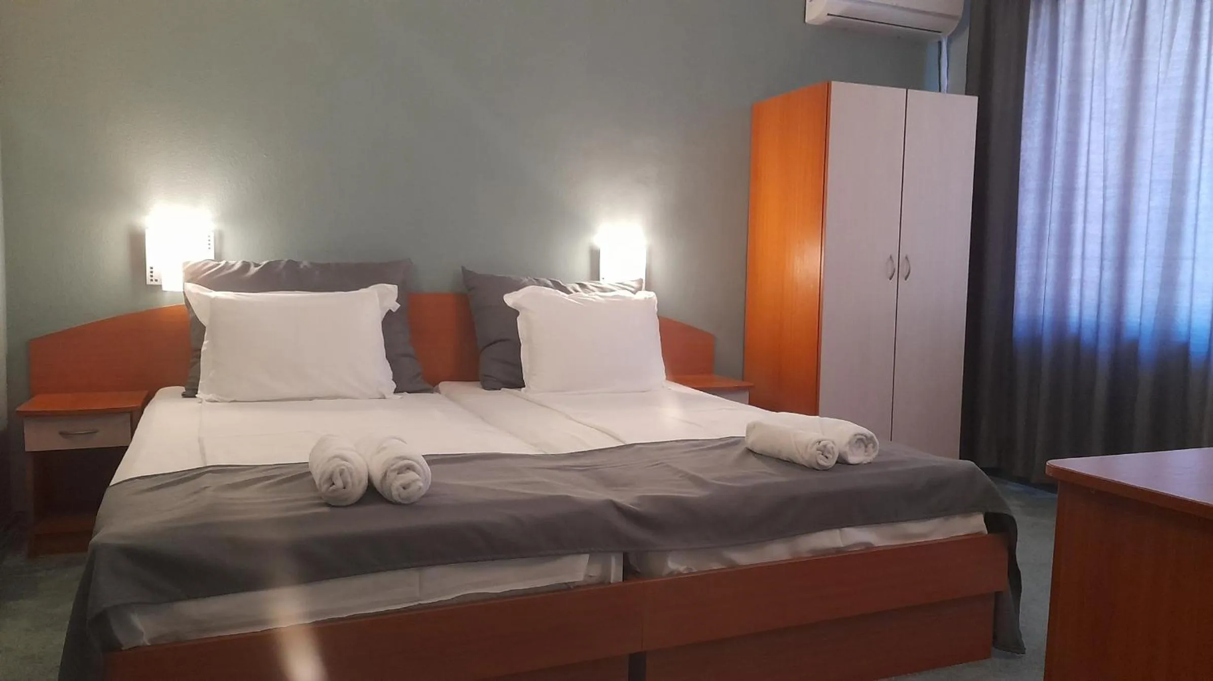 Bed in Family Hotel Saga