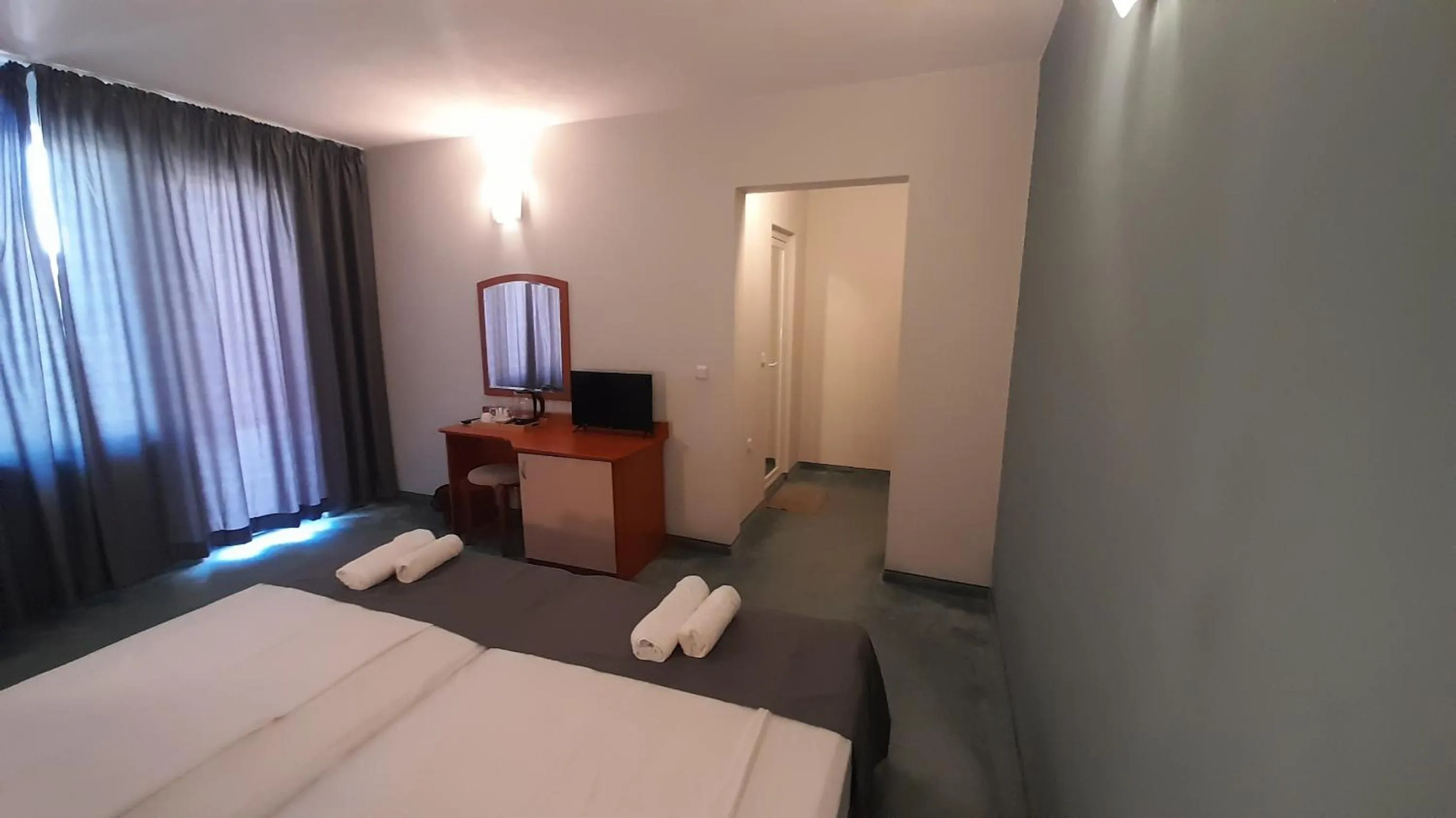 Photo of the whole room, Bed in Family Hotel Saga