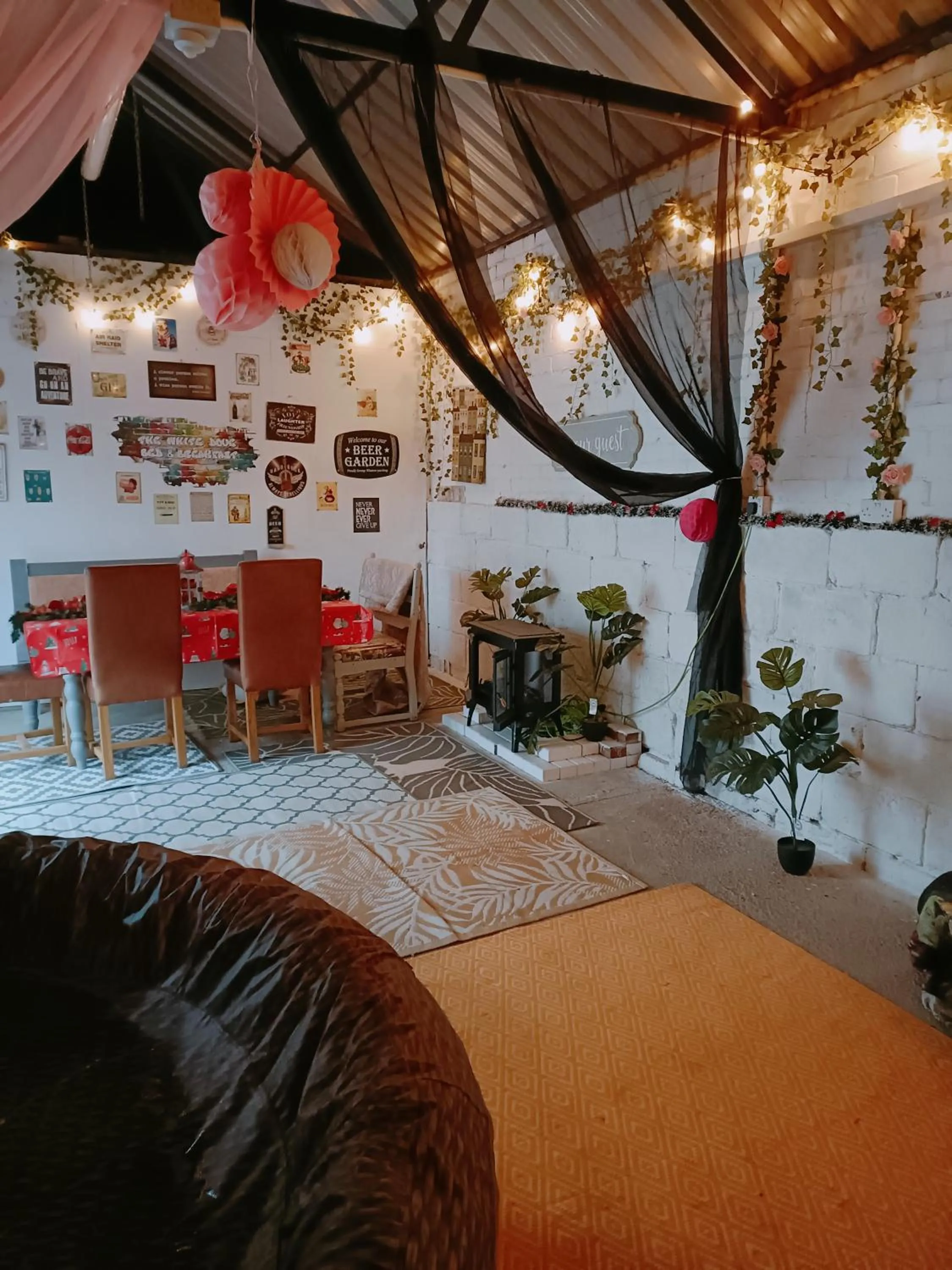 The White Dove Bed and Breakfast with Glamping Newark showground