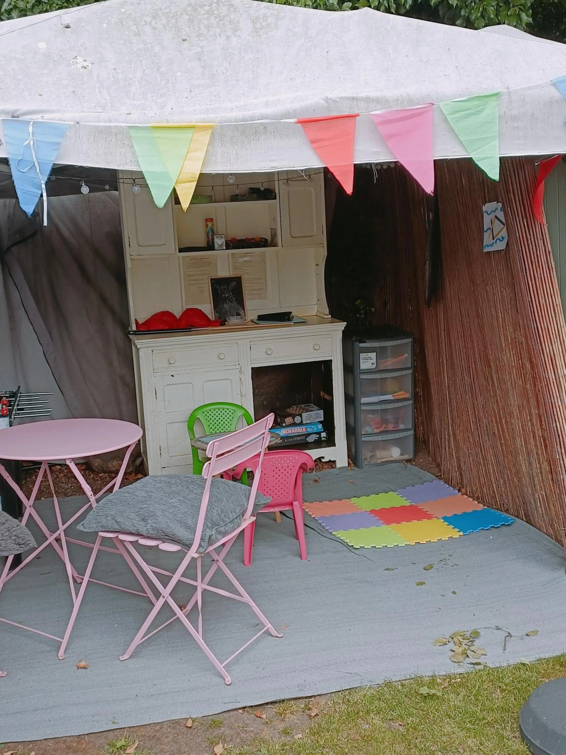 The White Dove Bed and Breakfast with Glamping Newark showground