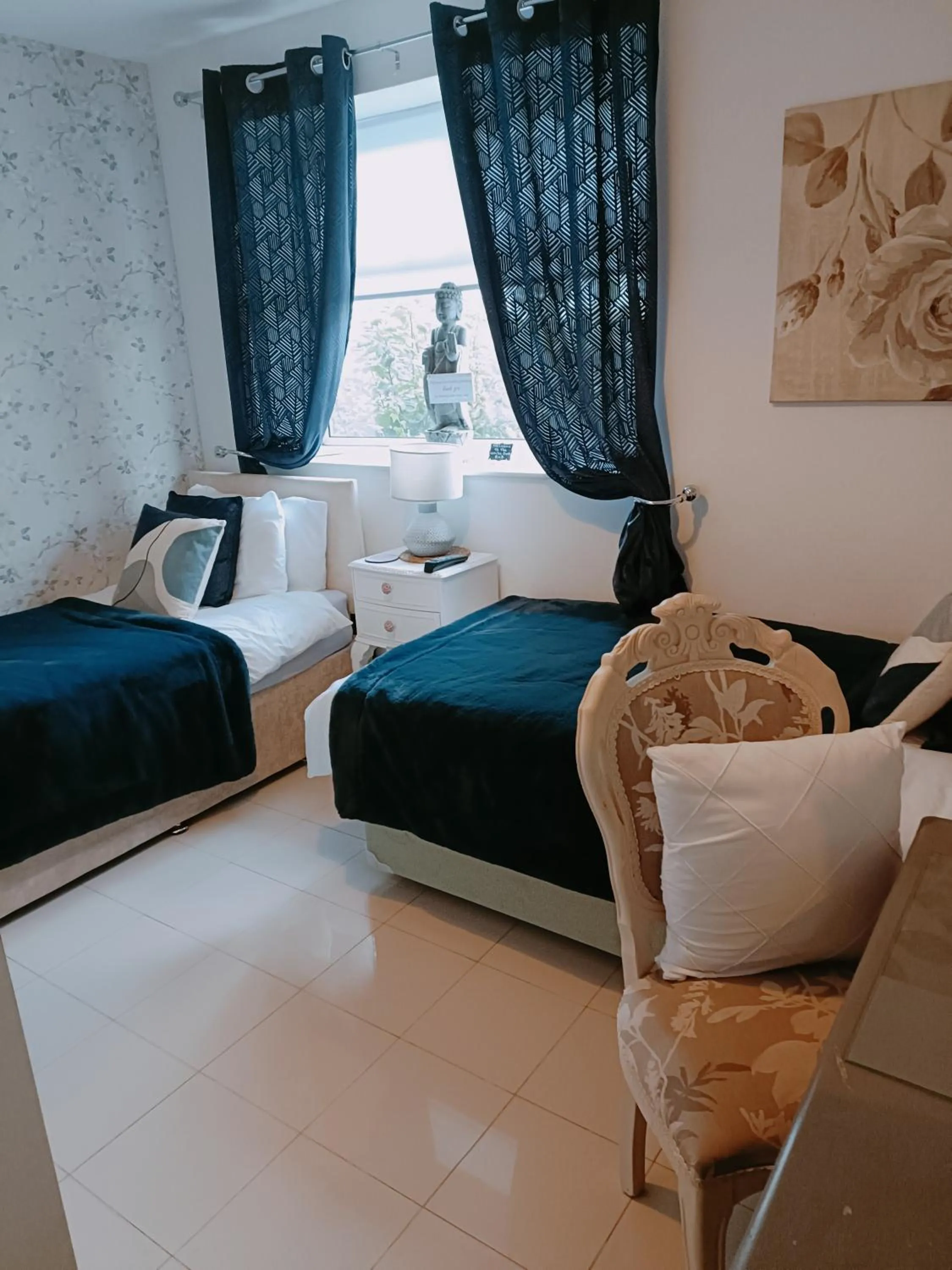 The White Dove Bed and Breakfast with Glamping Newark showground