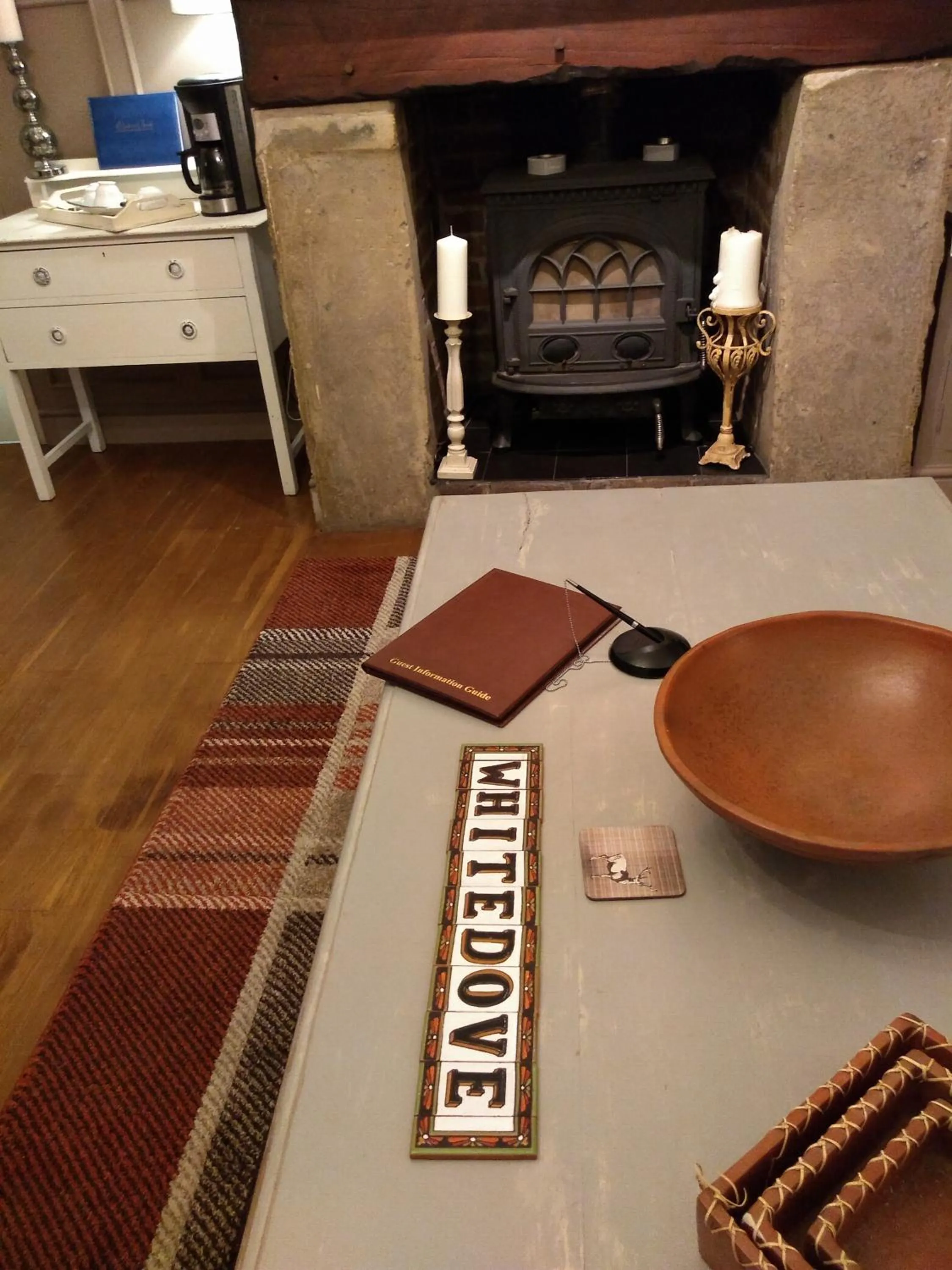 Dining area in The White Dove Bed and Breakfast with Glamping Newark showground