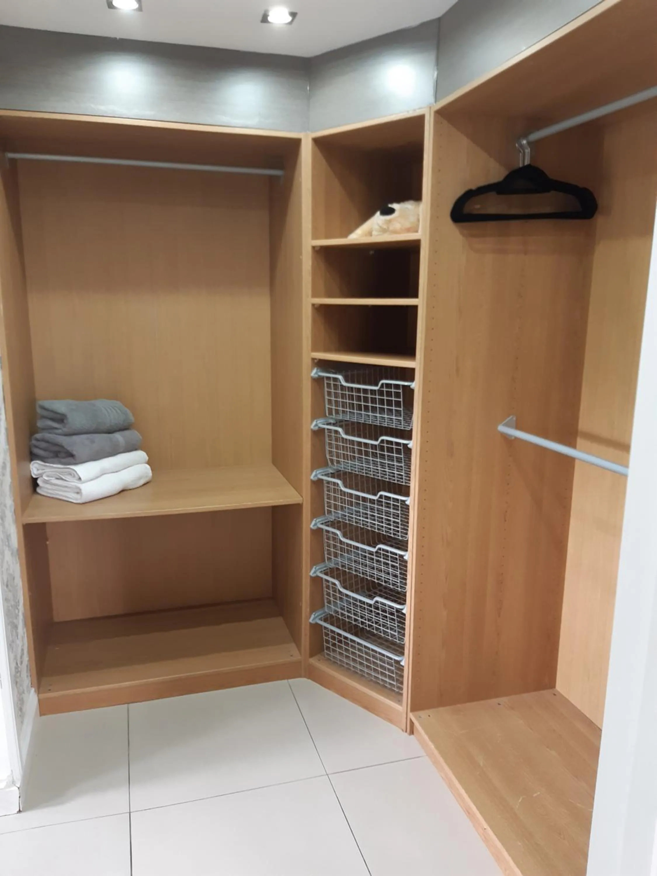 Bathroom in The White Dove Bed and Breakfast with Glamping Newark showground