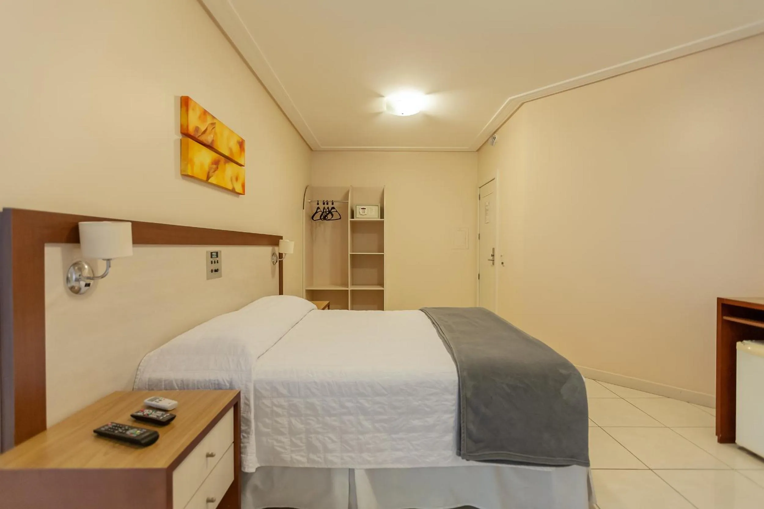 Bedroom, Bed in Tri Hotel Executive Criciúma