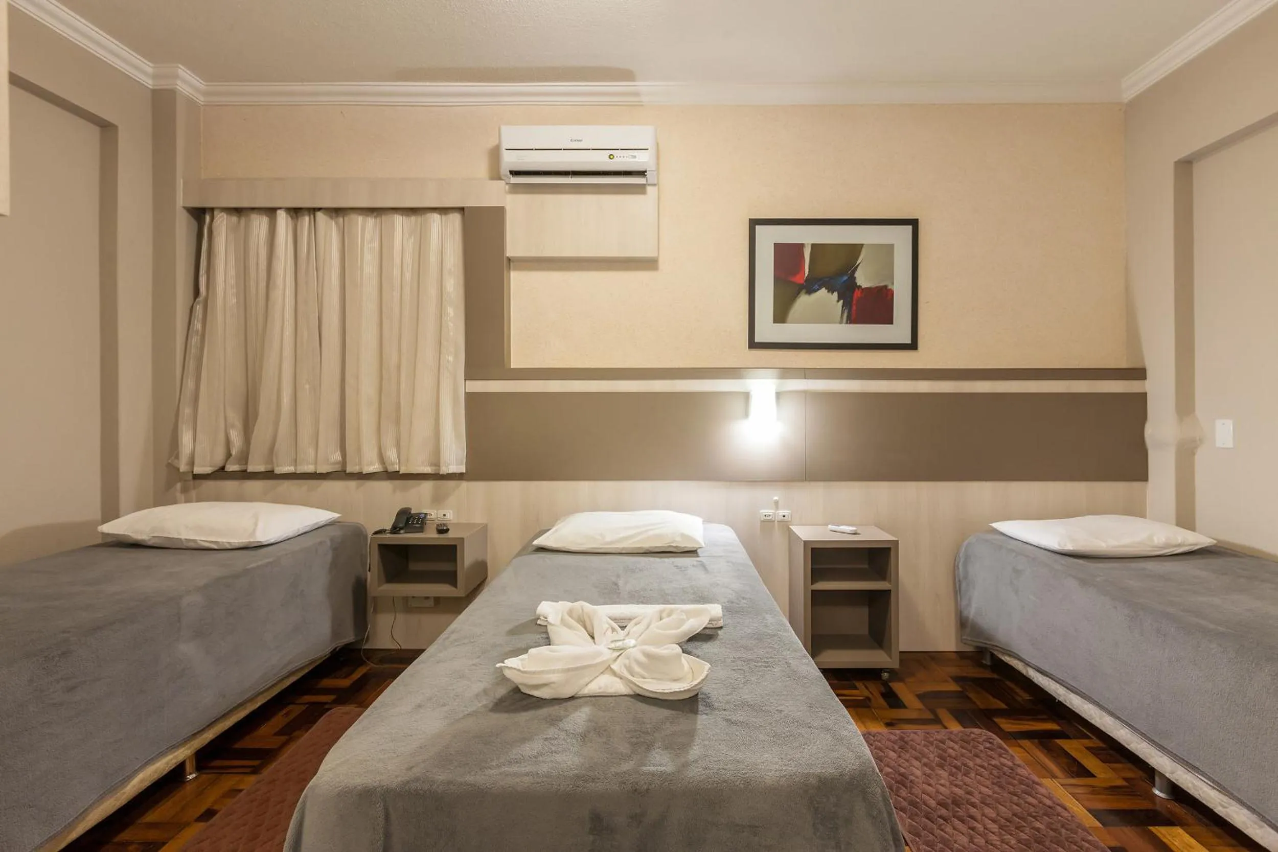 Bedroom, Bed in Tri Hotel Criciúma