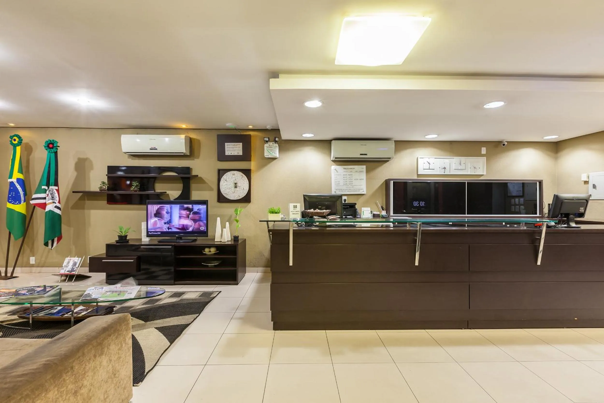 Lobby or reception in Tri Hotel Criciúma