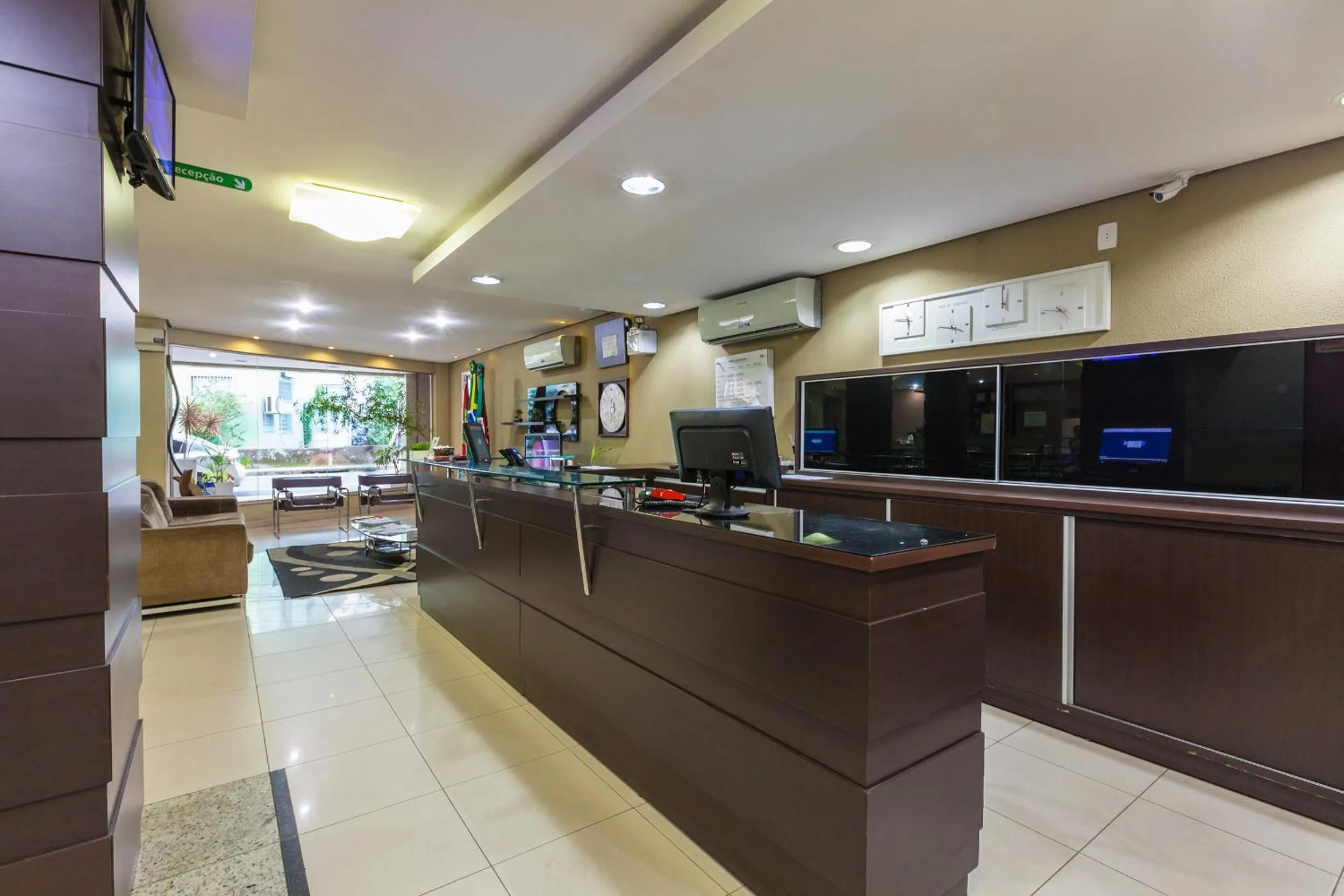 Lobby or reception in Tri Hotel Criciúma