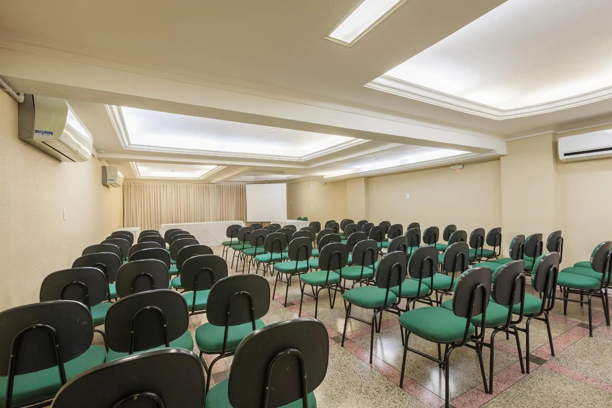 Meeting/conference room in Tri Hotel Criciúma
