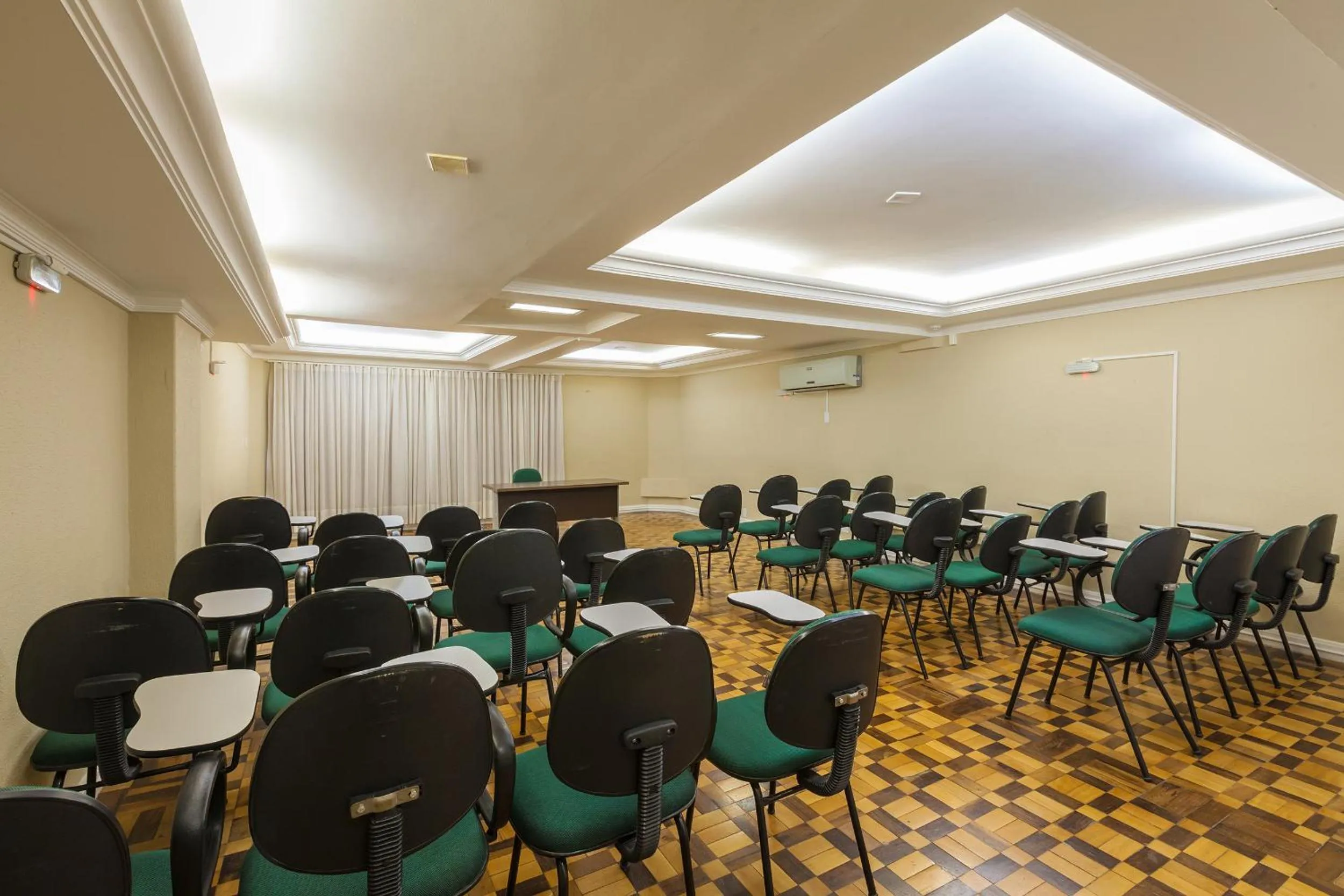 Meeting/conference room in Tri Hotel Criciúma