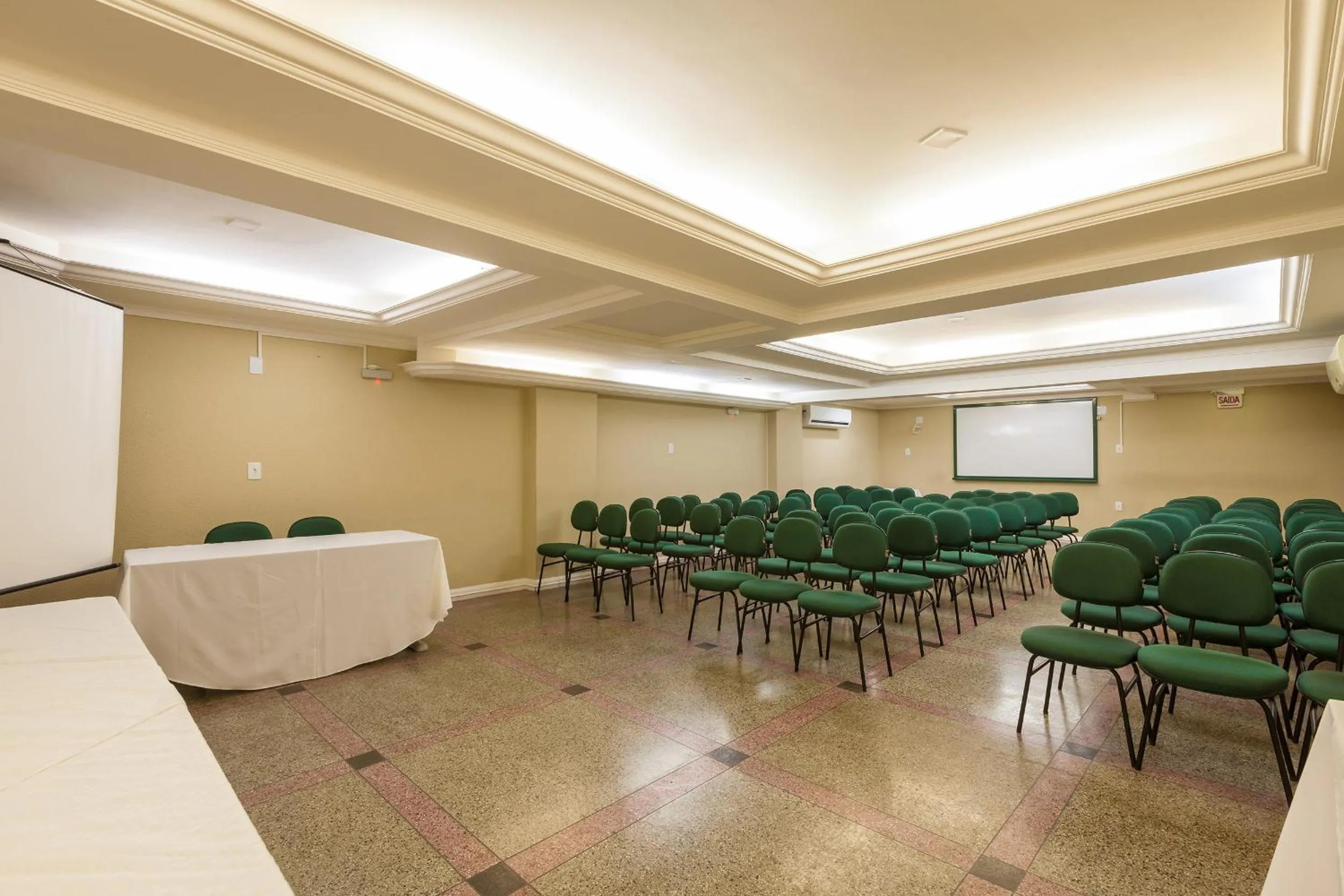 Meeting/conference room in Tri Hotel Criciúma