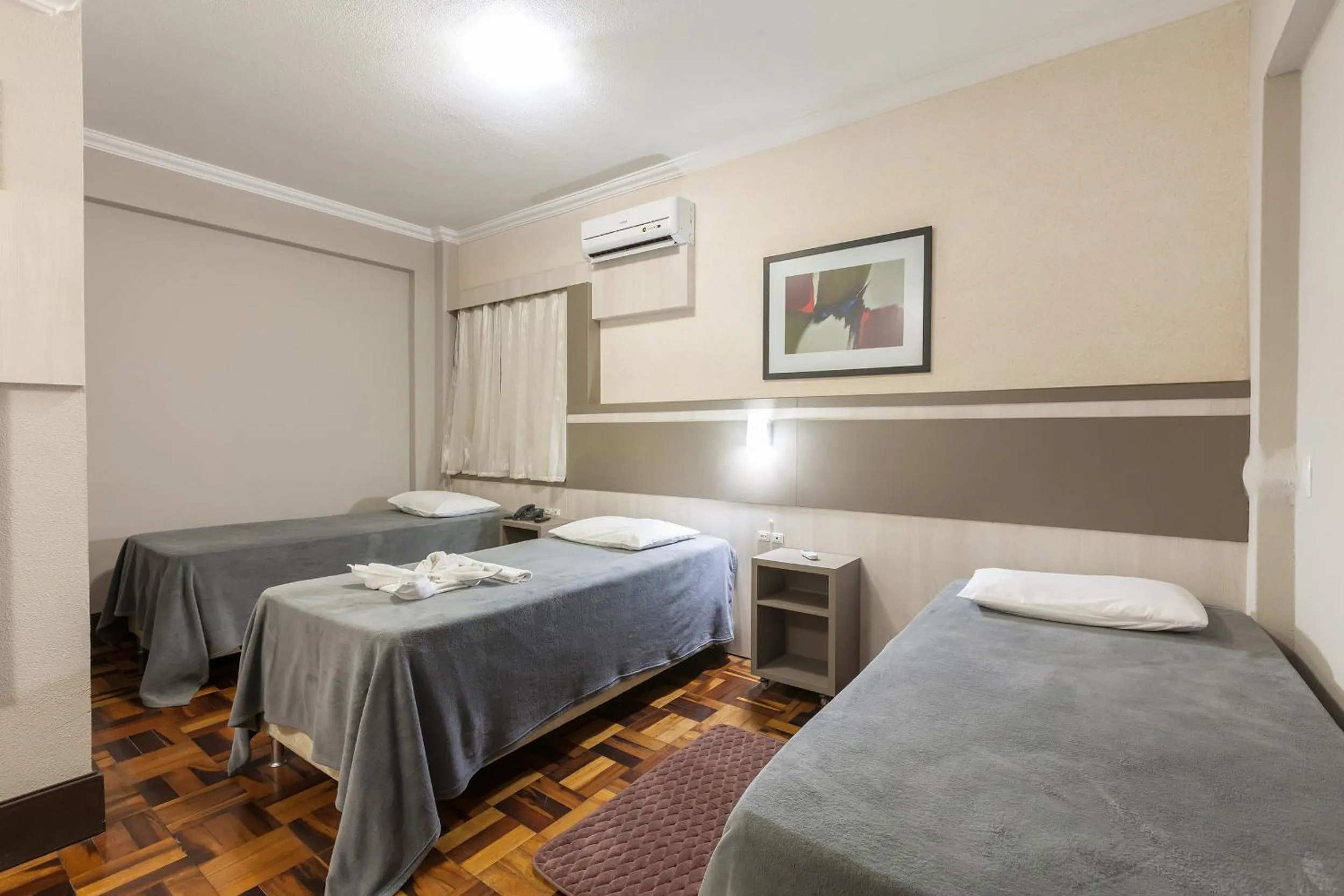 Bedroom, Bed in Tri Hotel Criciúma