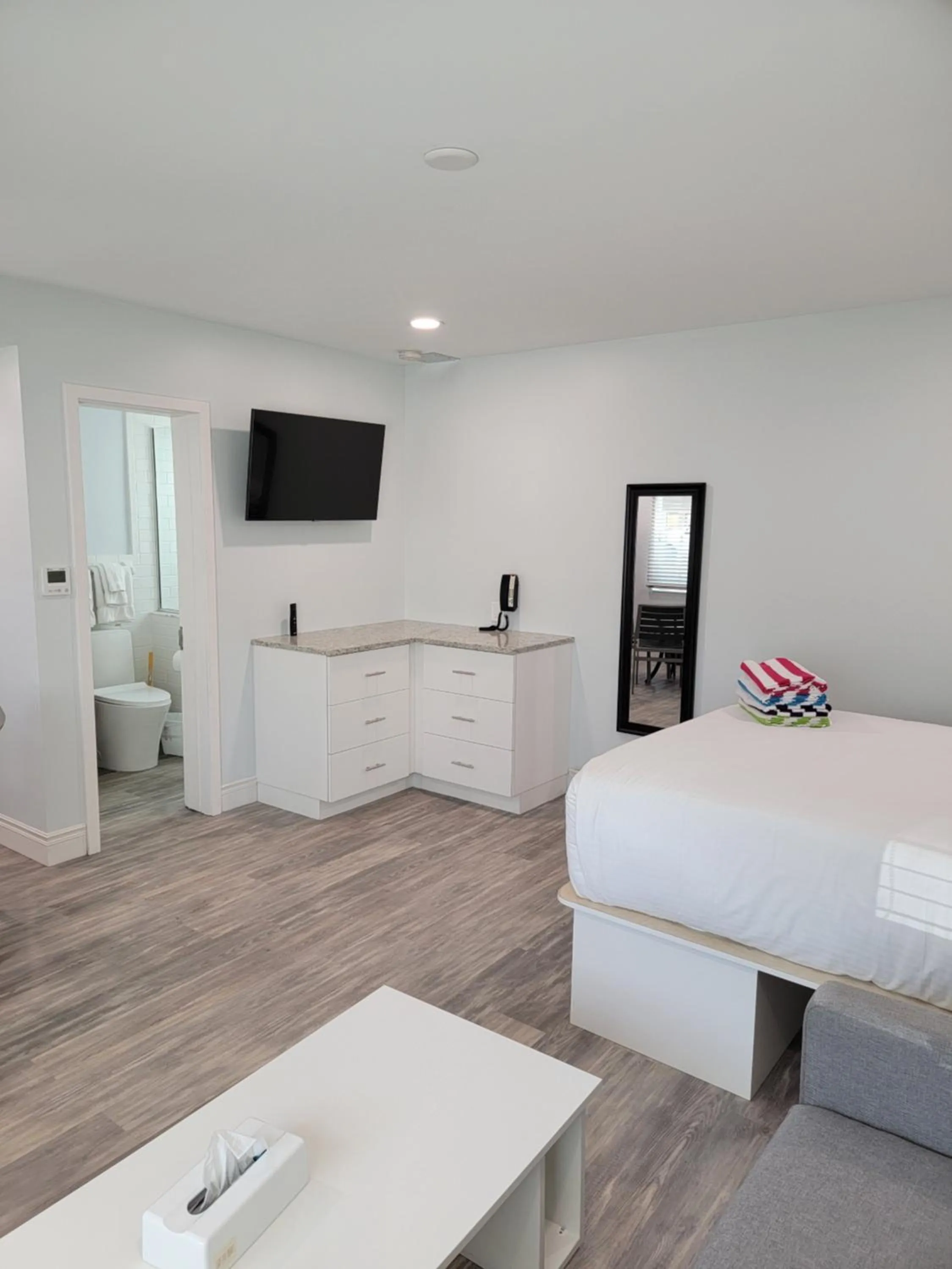 Bed in Silver Surf Gulf Beach Resort