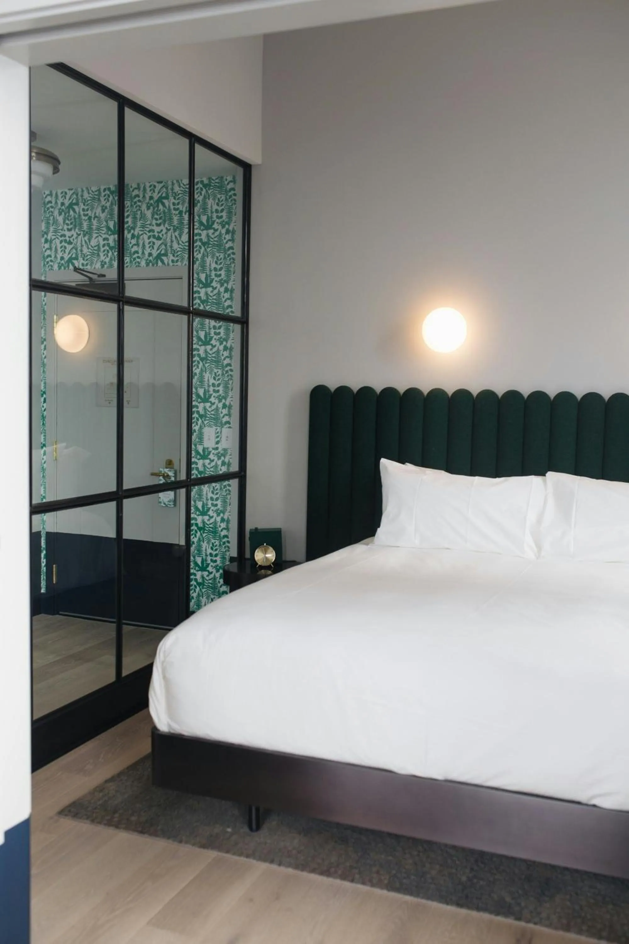 Photo of the whole room, Bed in Woodlark Hotel Portland, a Tribute Portfolio Hotel