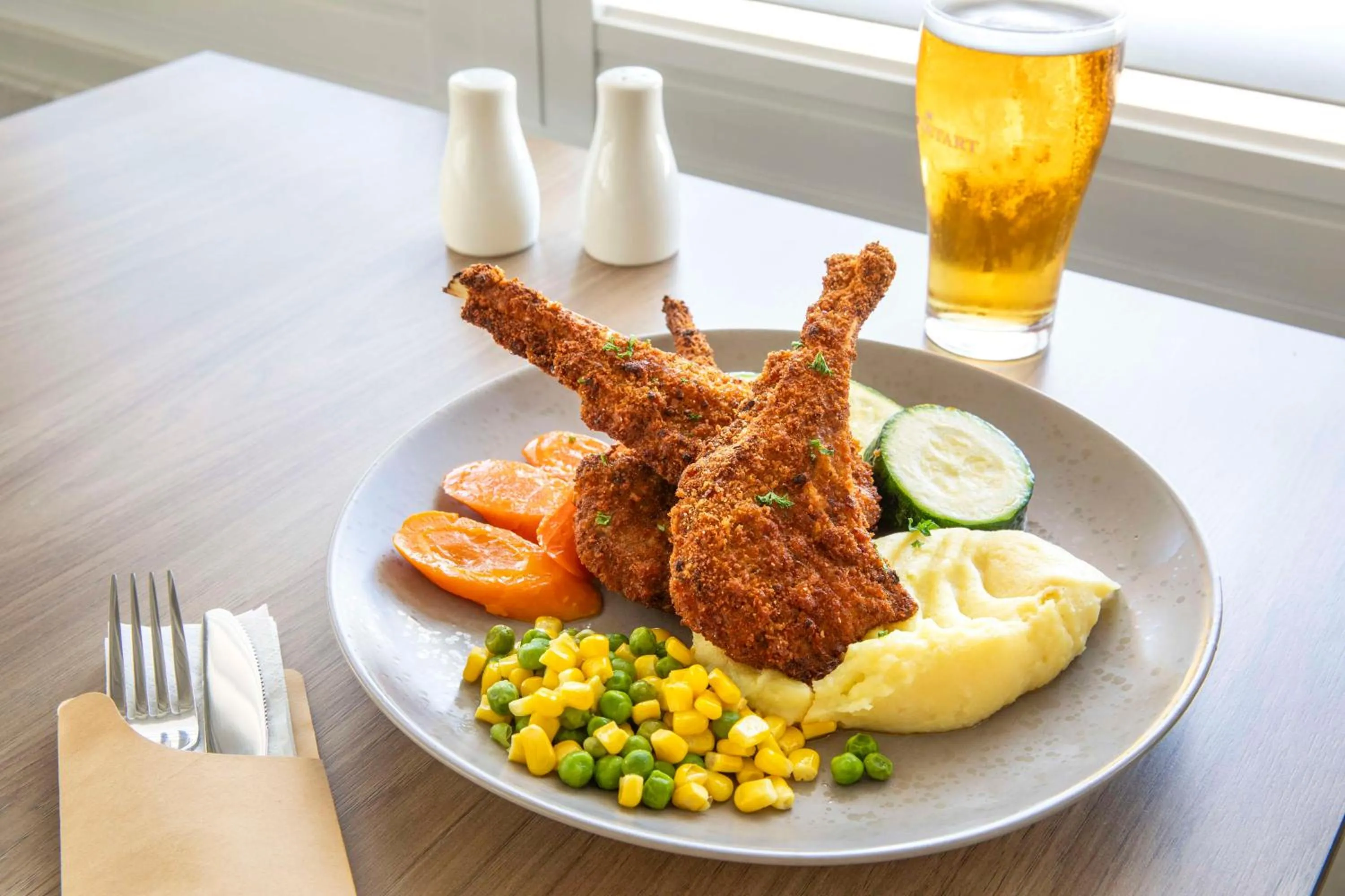 Food and drinks in Nightcap at Horse & Jockey Hotel Warwick