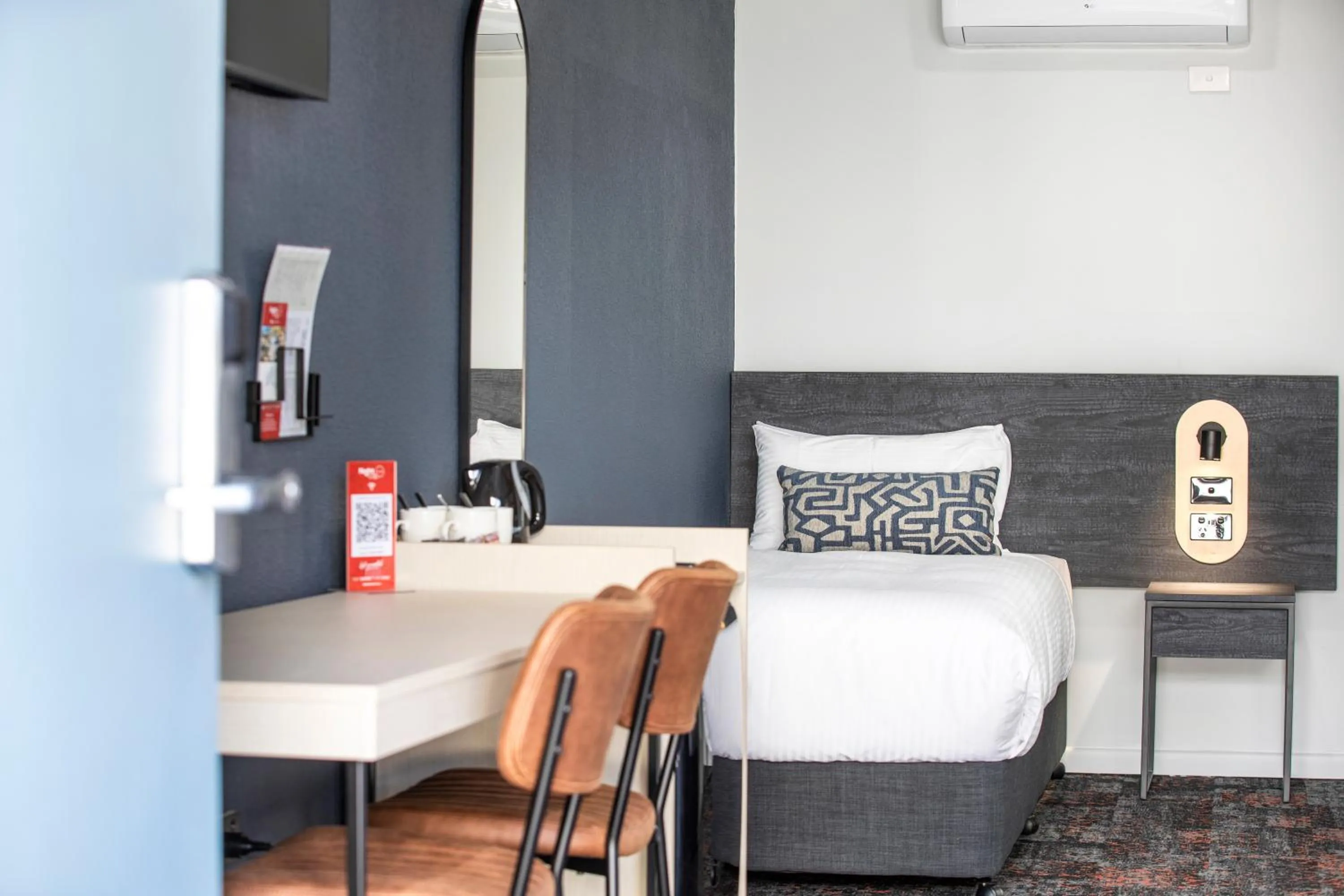 Bed in Nightcap at Horse & Jockey Hotel Warwick