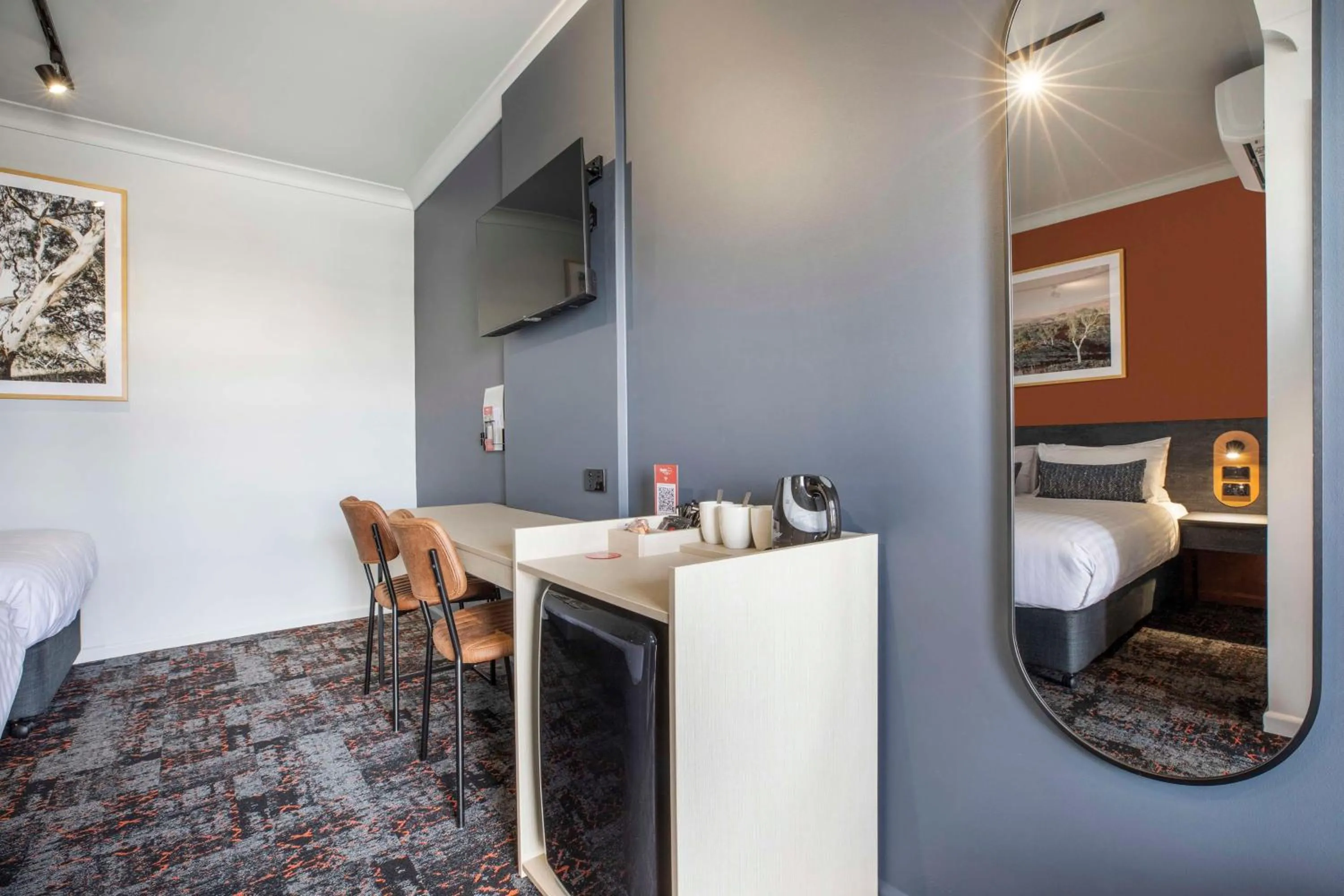 Bedroom, Bed in Nightcap at Horse & Jockey Hotel Warwick