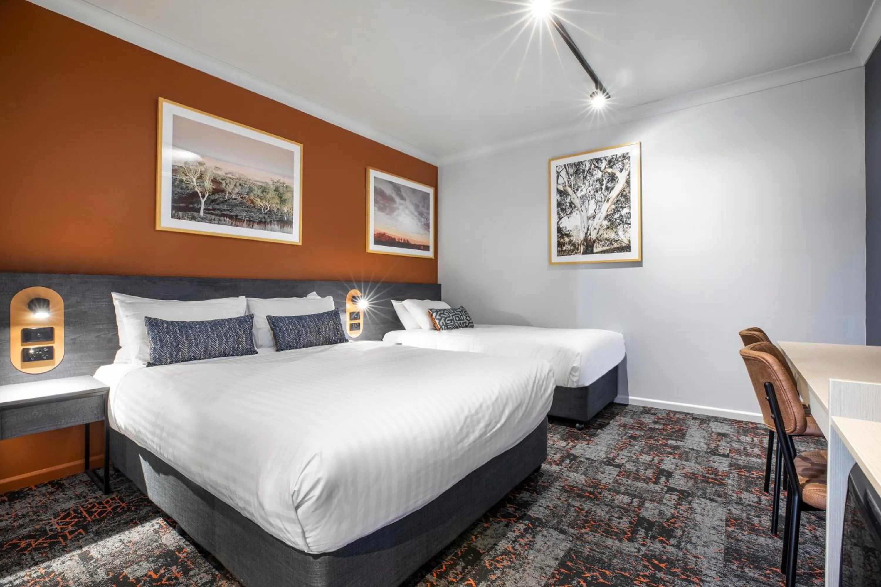 Bedroom, Bed in Nightcap at Horse & Jockey Hotel Warwick