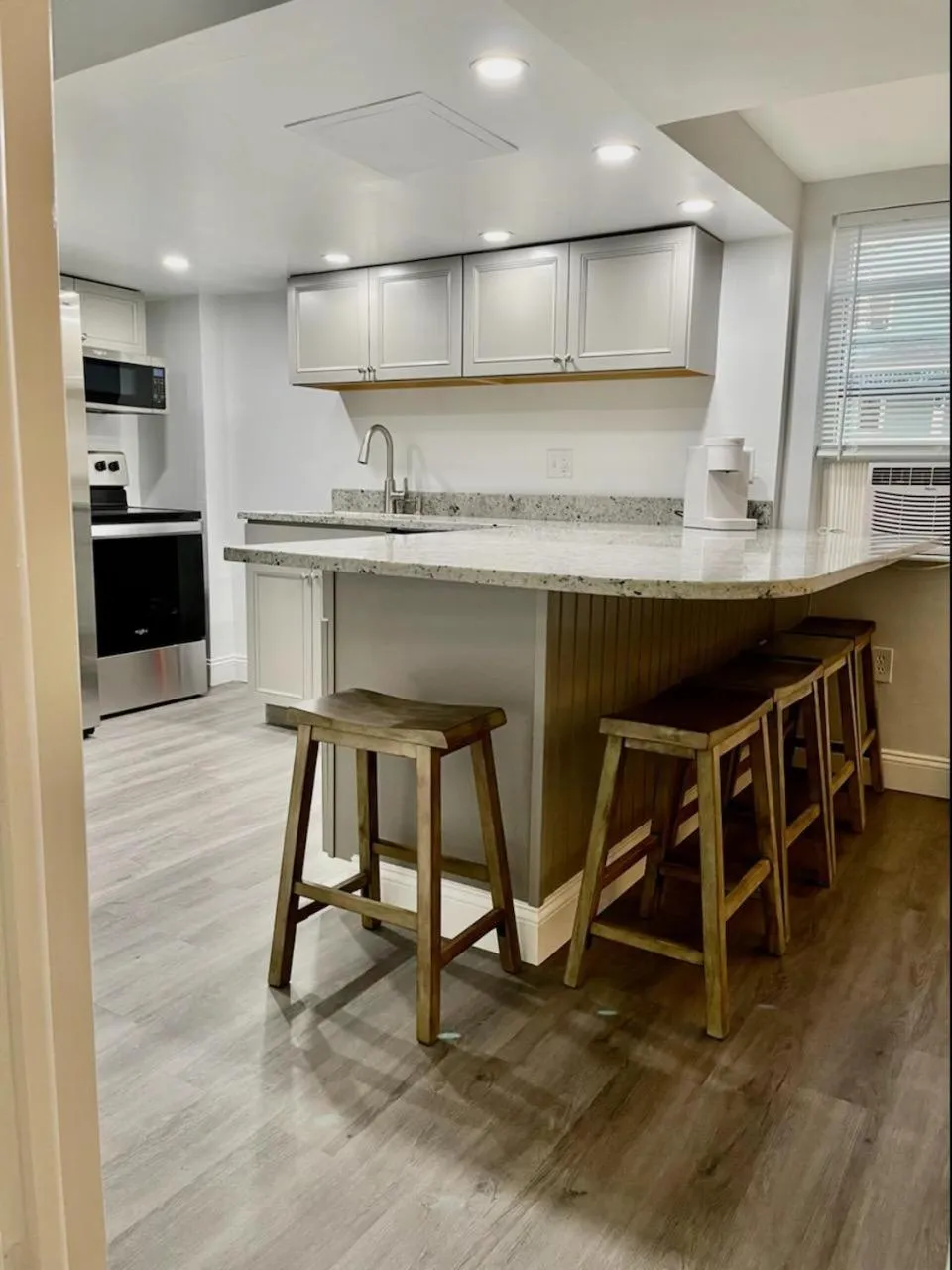 Dining area in Blue Water Inn