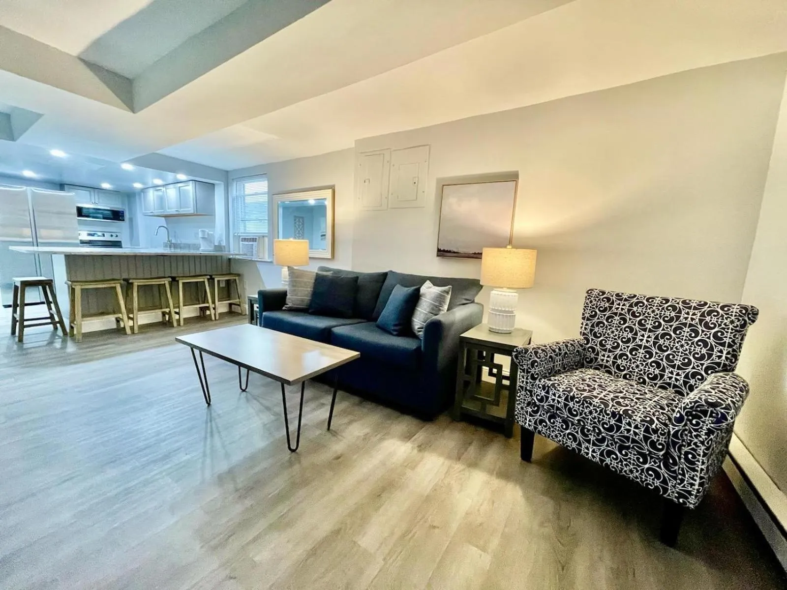 Living room in Blue Water Inn