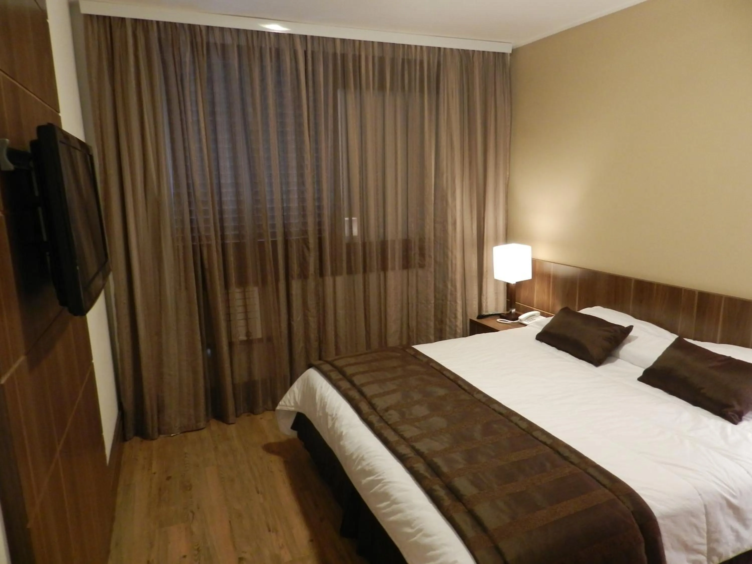 Photo of the whole room, Bed in Casablanca Center Hotel