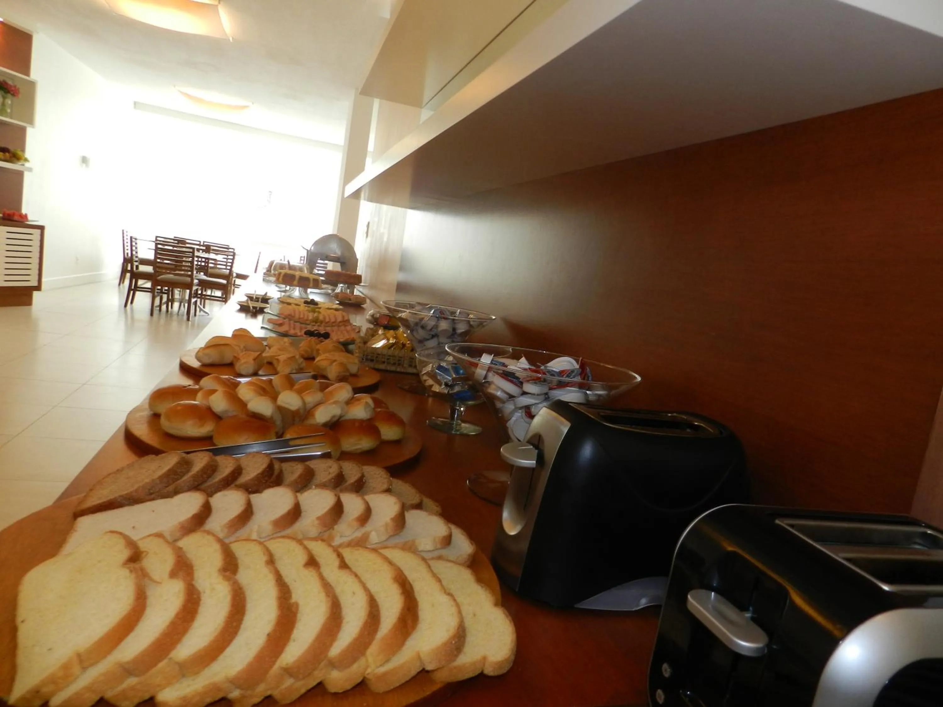 Restaurant/places to eat in Casablanca Center Hotel