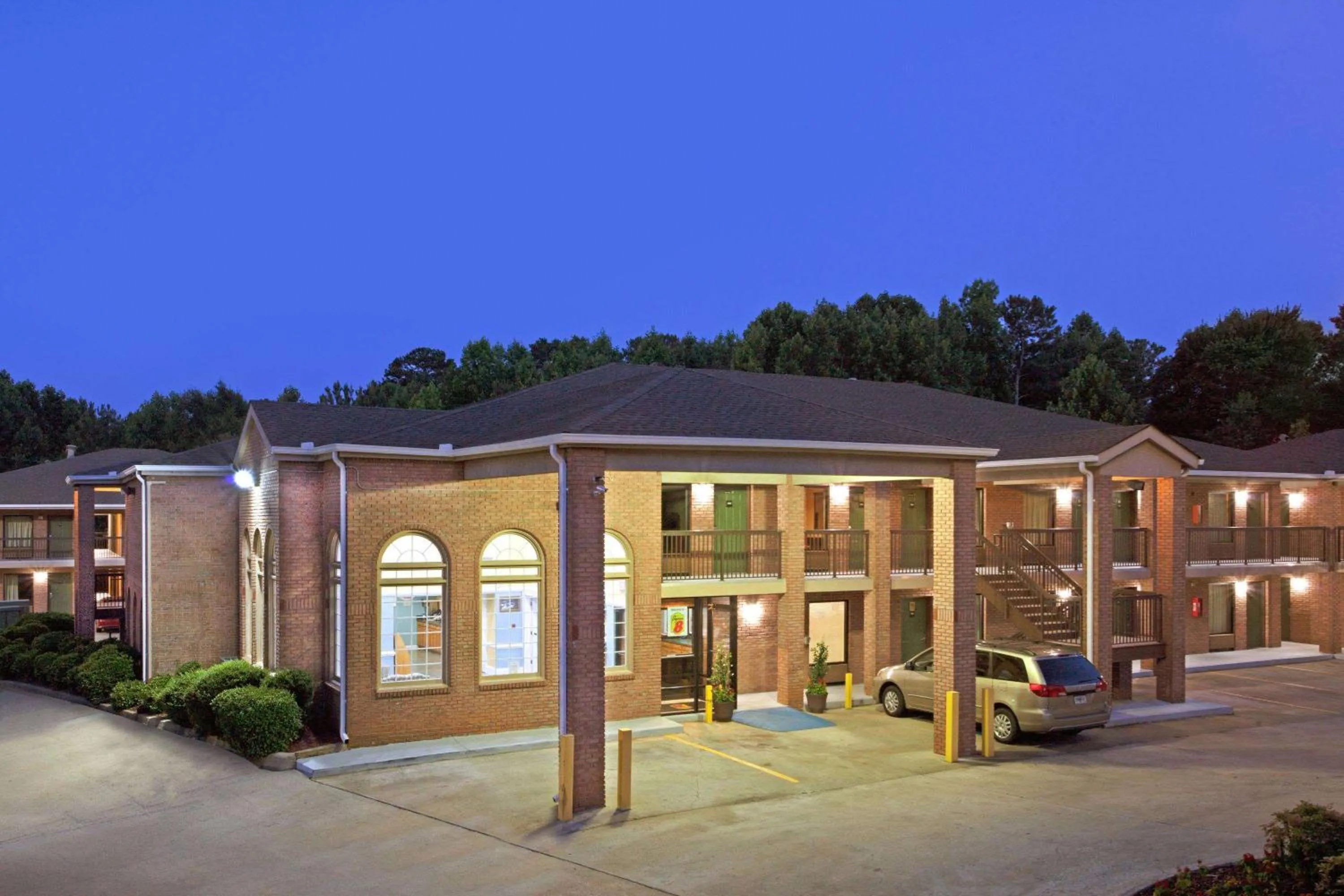 Property building in Super 8 by Wyndham Acworth/Atlanta Area