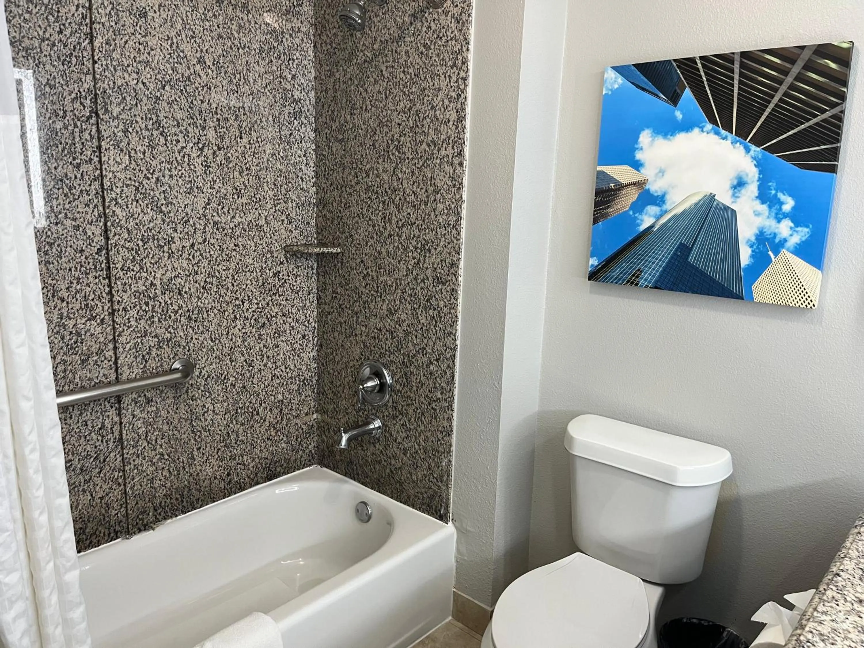 Shower in La Quinta by Wyndham Houston Energy Corridor