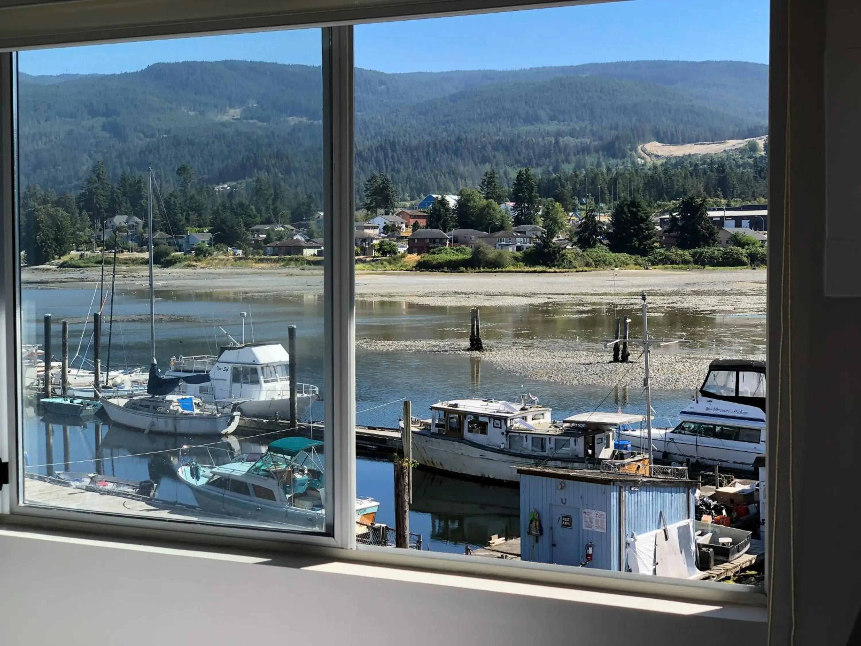 Room with 1 King Bed - Ocean View in The Spot at Porpoise Bay Room with 1 King Bed - Ocean View in The Spot at Porpoise Bay