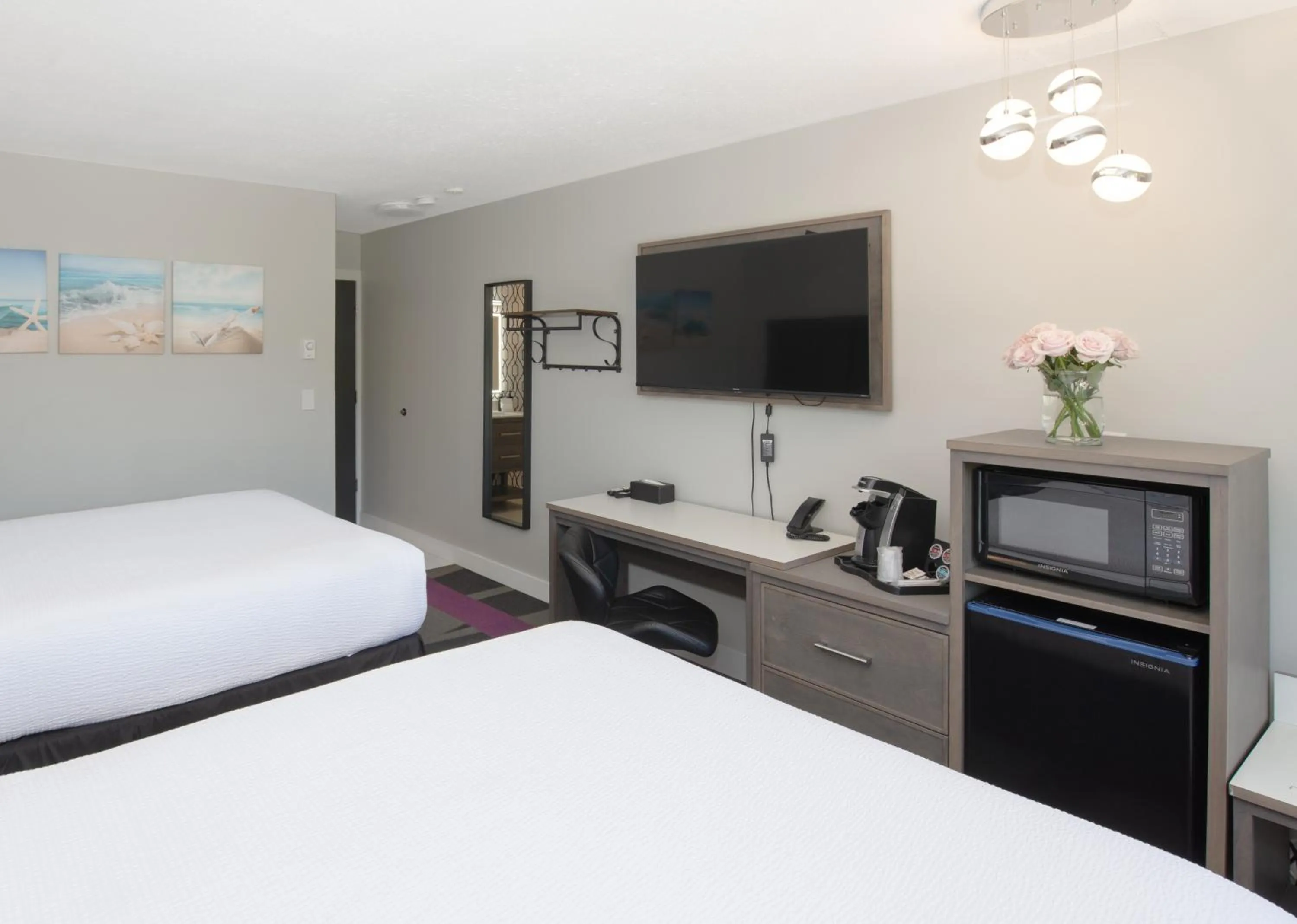 Guests, Bed in The Spot at Porpoise Bay