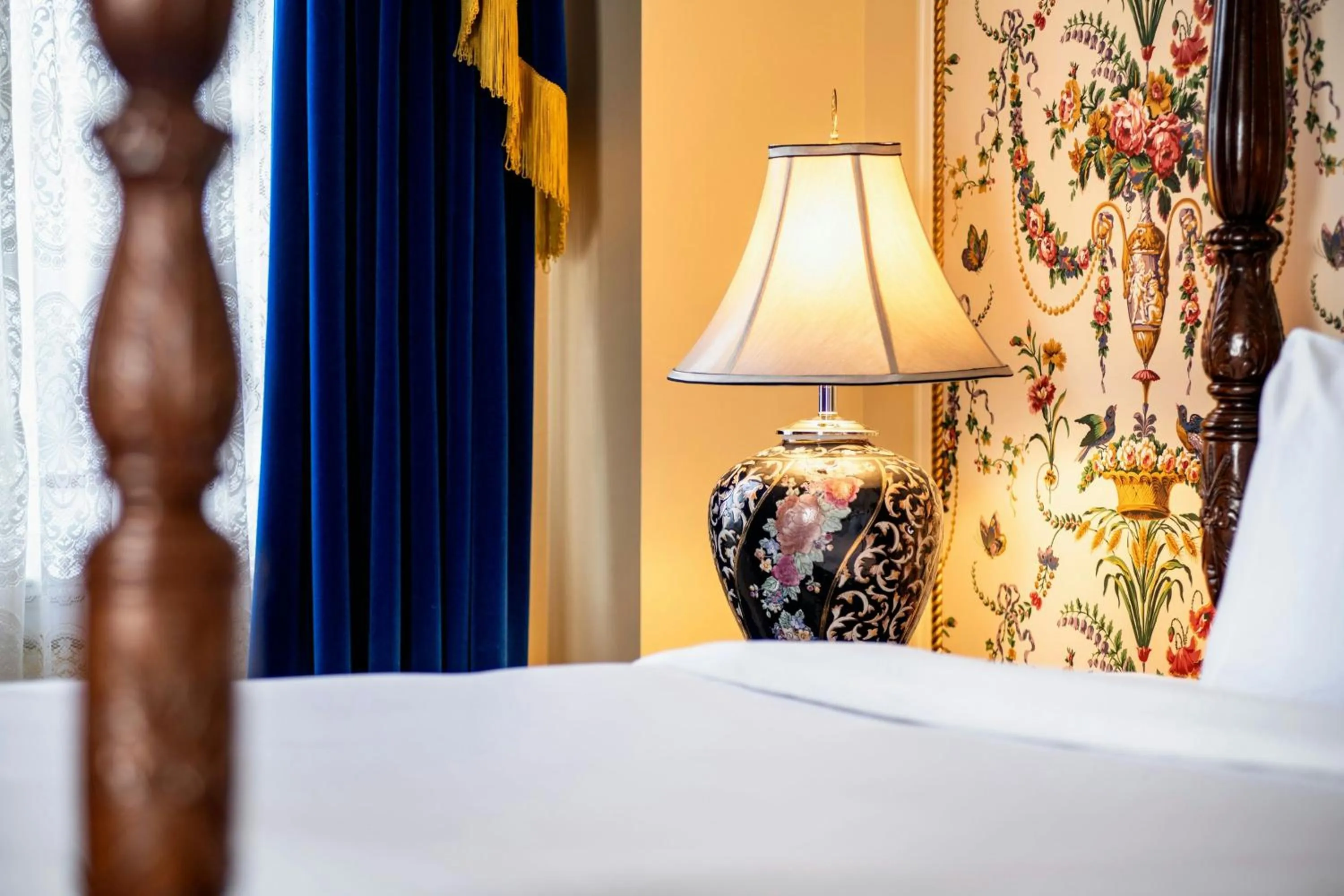 Photo of the whole room, Bed in The Hotel Saskatchewan, Autograph Collection