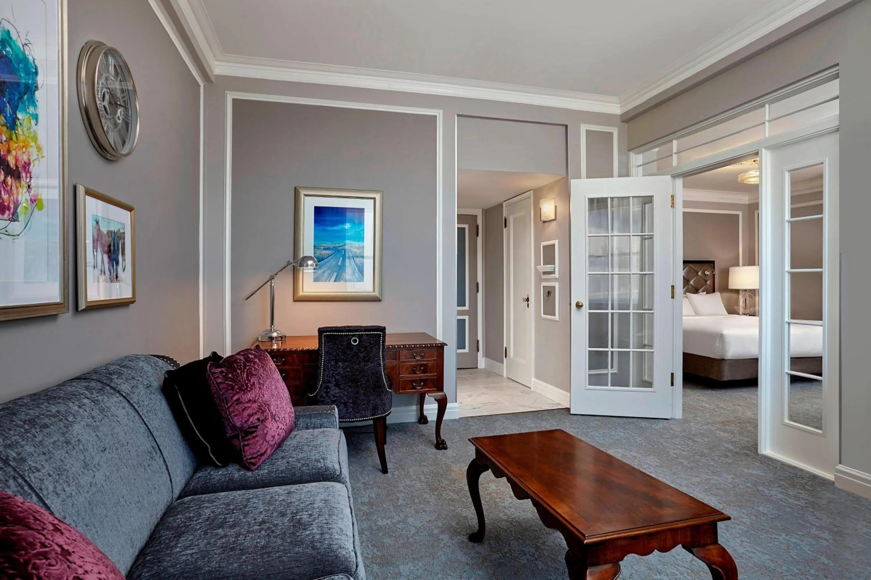 Photo of the whole room, Bed in The Hotel Saskatchewan, Autograph Collection