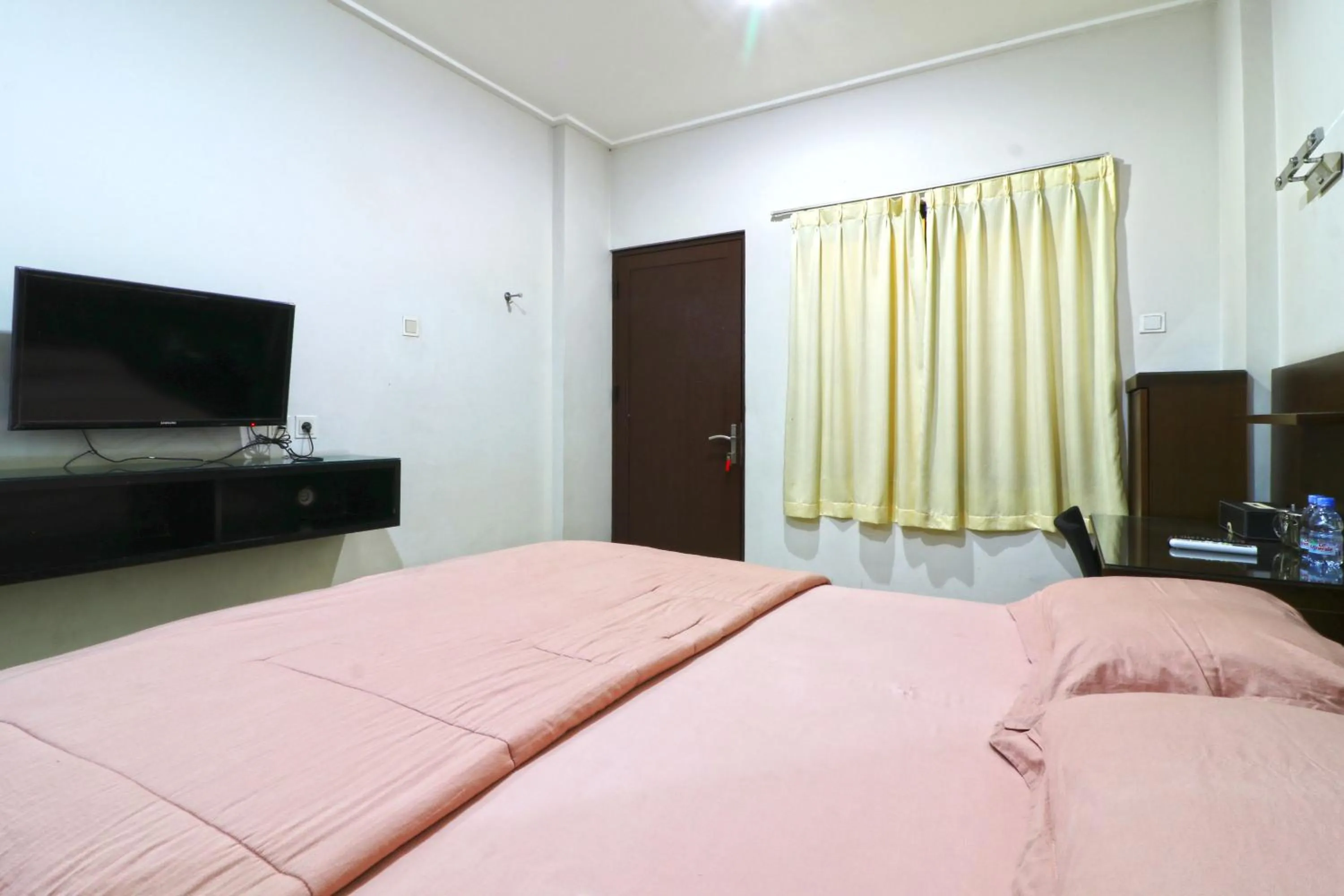Bedroom, Bed in Bendungan Hilir Residence