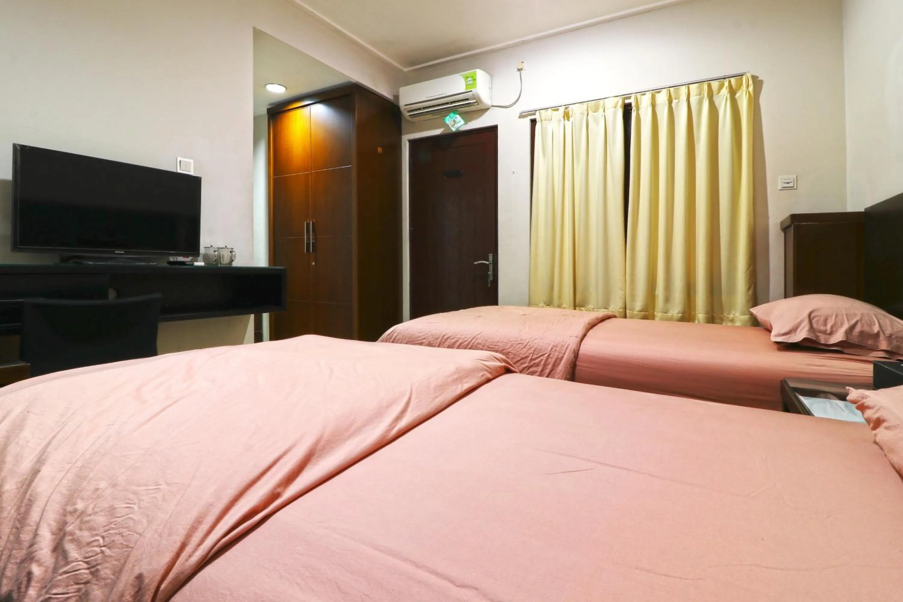 Bedroom, Bed in Bendungan Hilir Residence