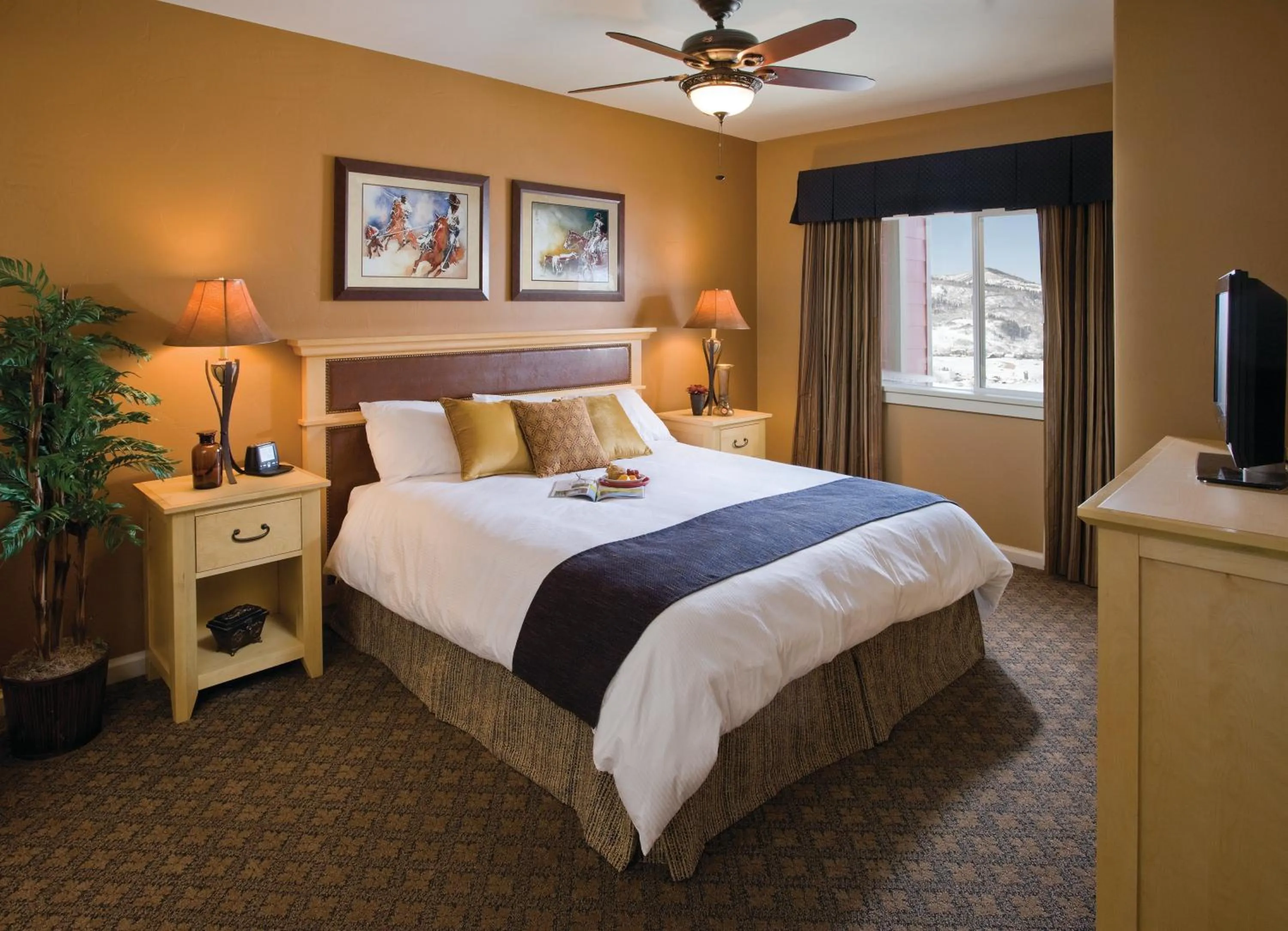 Photo of the whole room, Bed in WorldMark Steamboat Springs