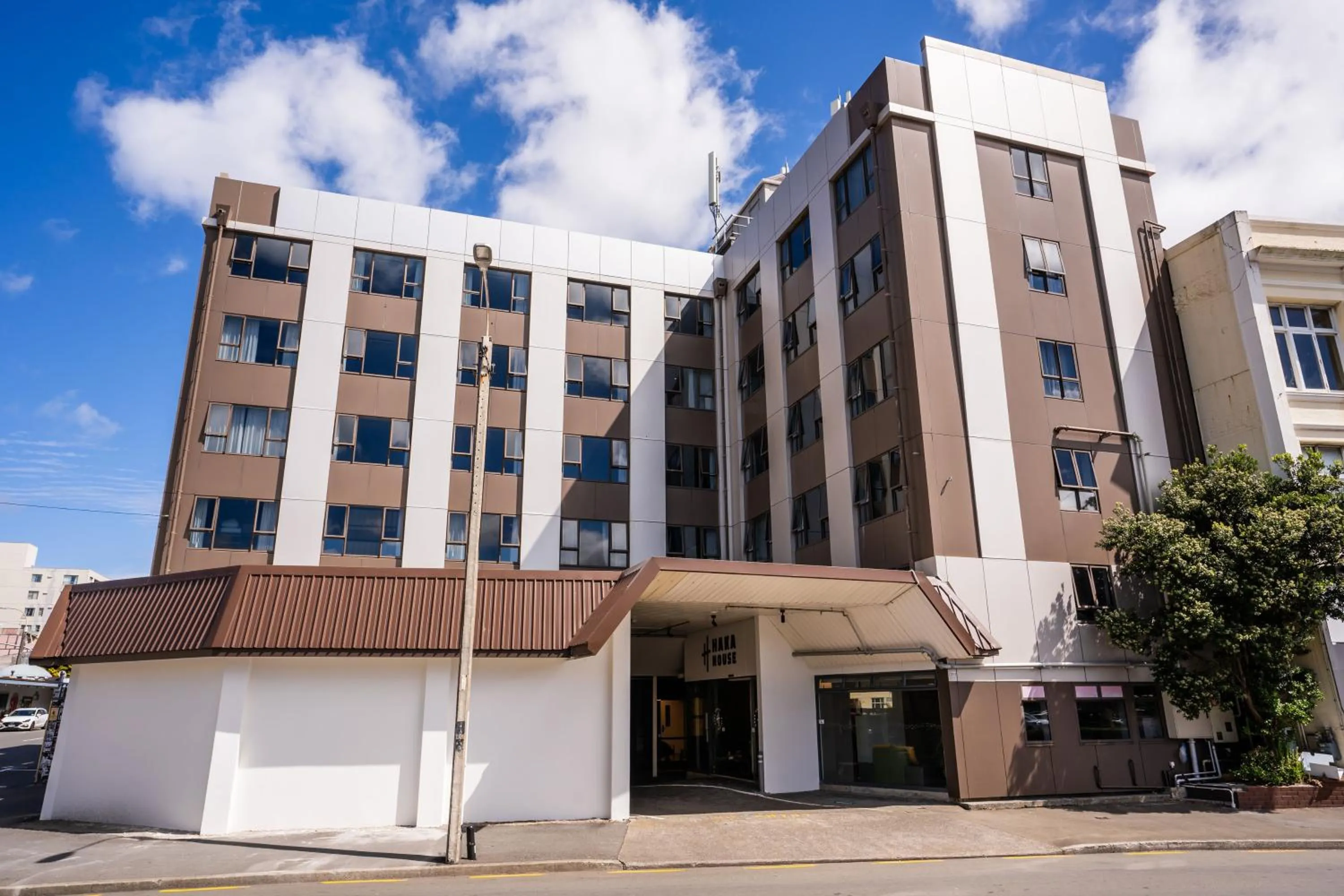 Facade/entrance in Haka House Wellington