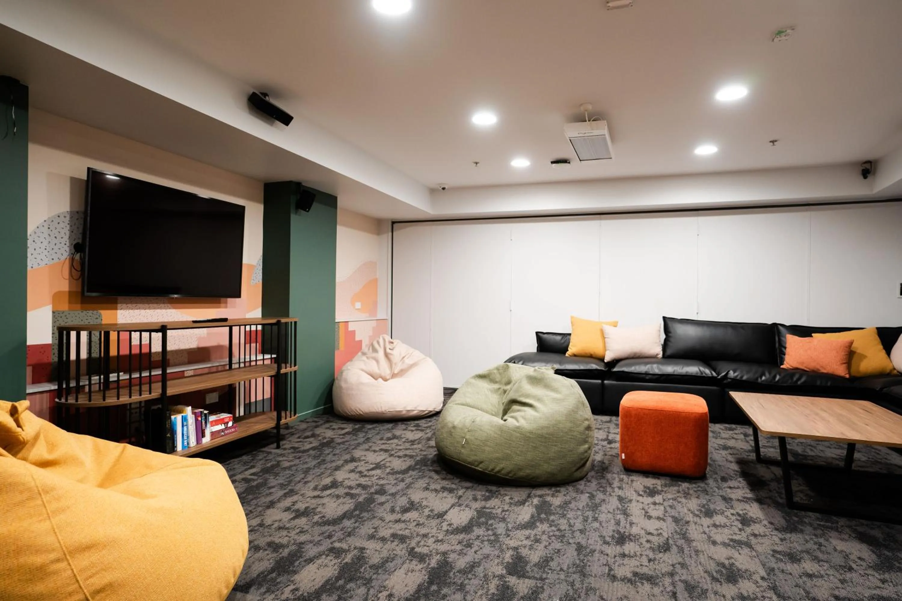 Communal lounge/ TV room in Haka House Wellington