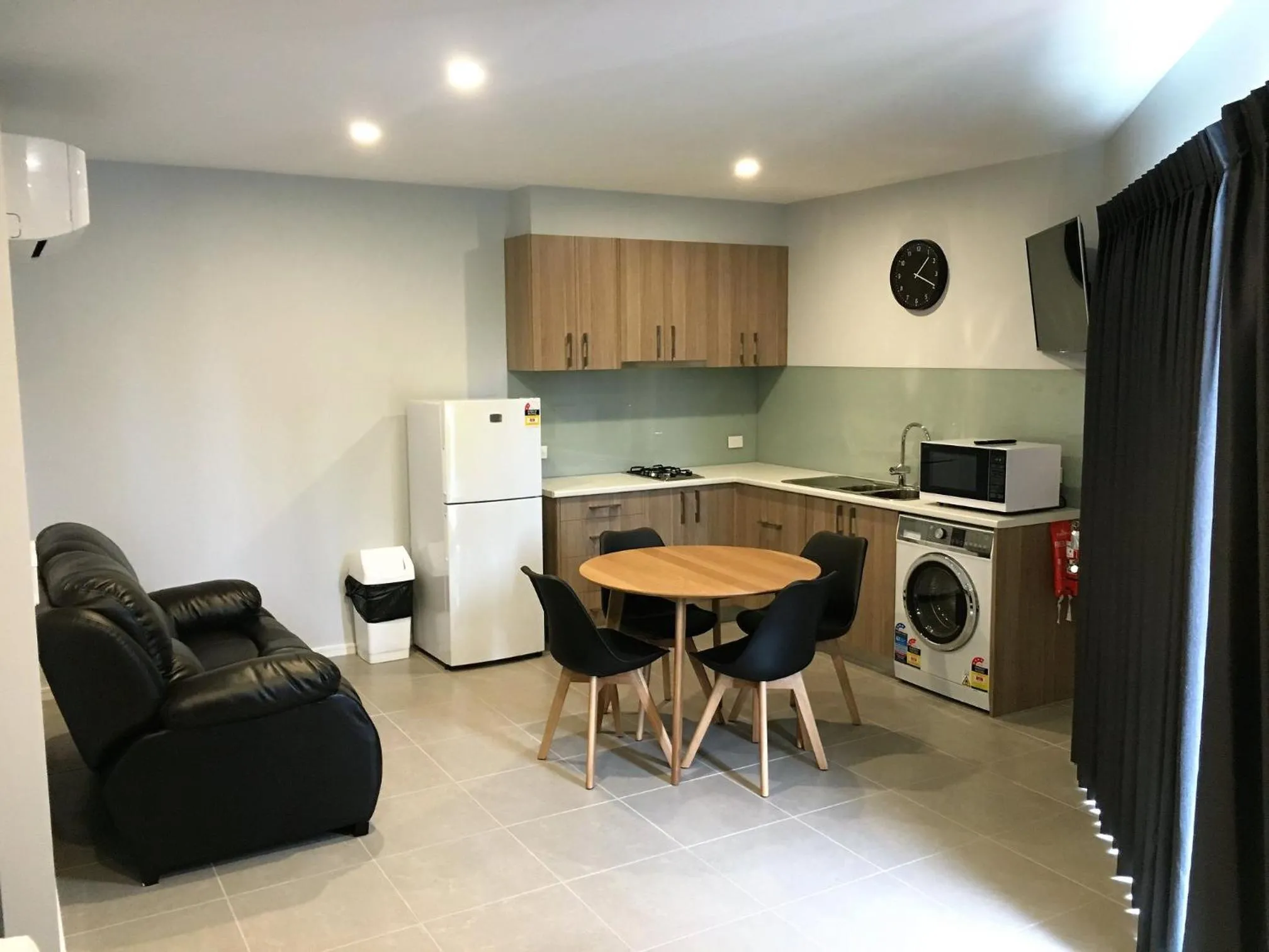 Kitchen or kitchenette in Tindarra Resort