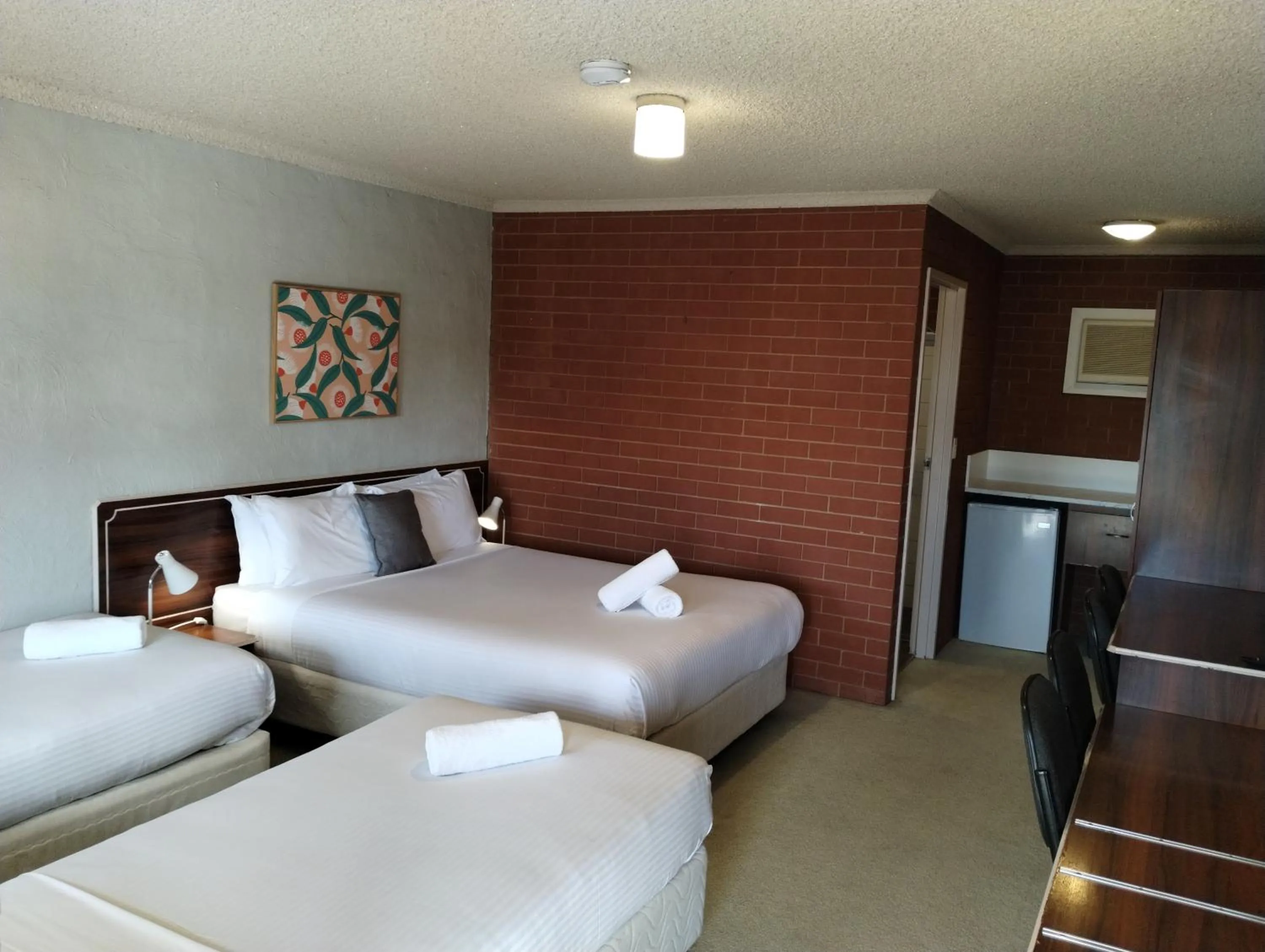 Bedroom, Bed in Junction Motel Wagga