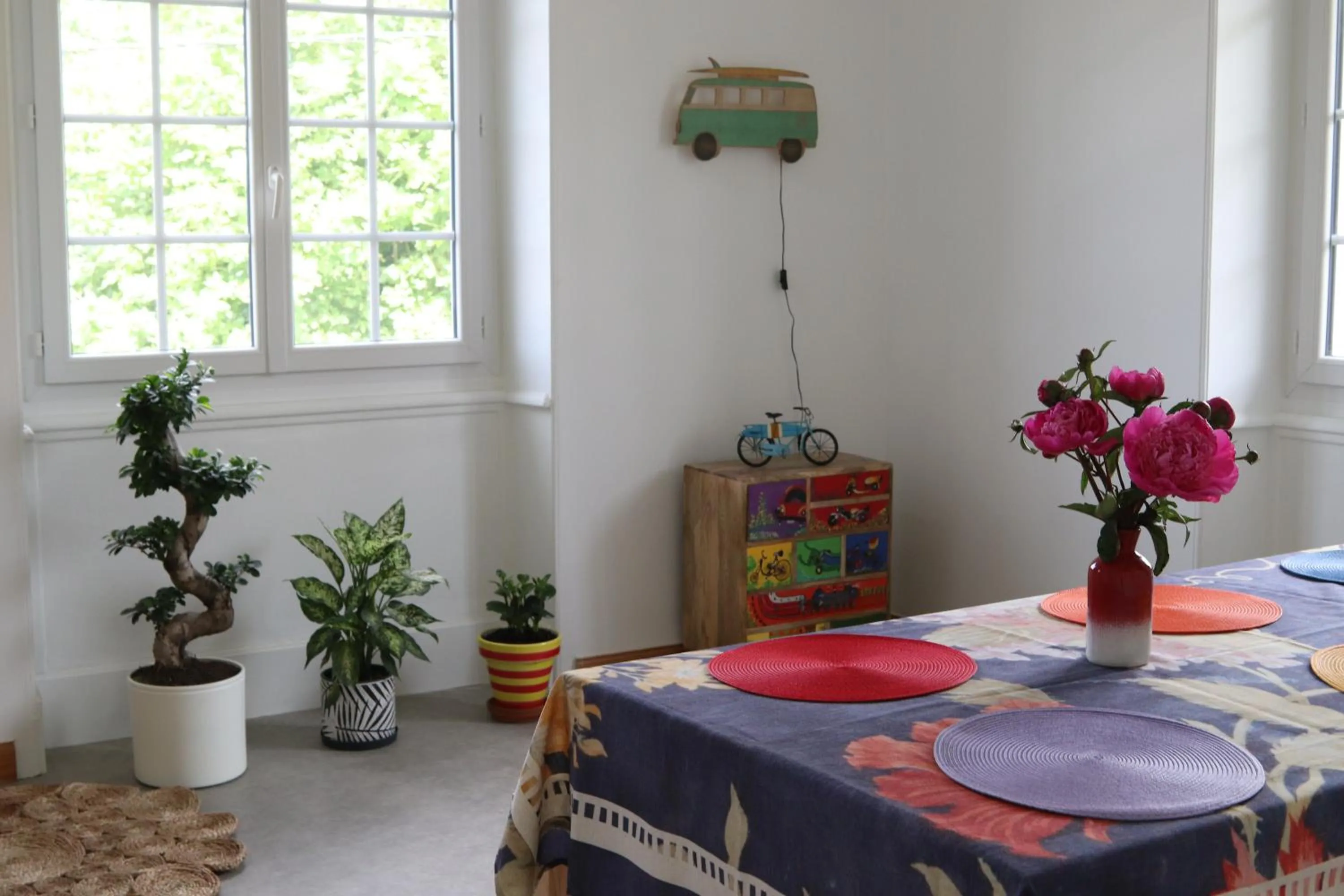 Dining area, Bed in Chambres d'hôtes "HOR DAGO" près de la gare d'Hendaye avec le petit-déjeuner