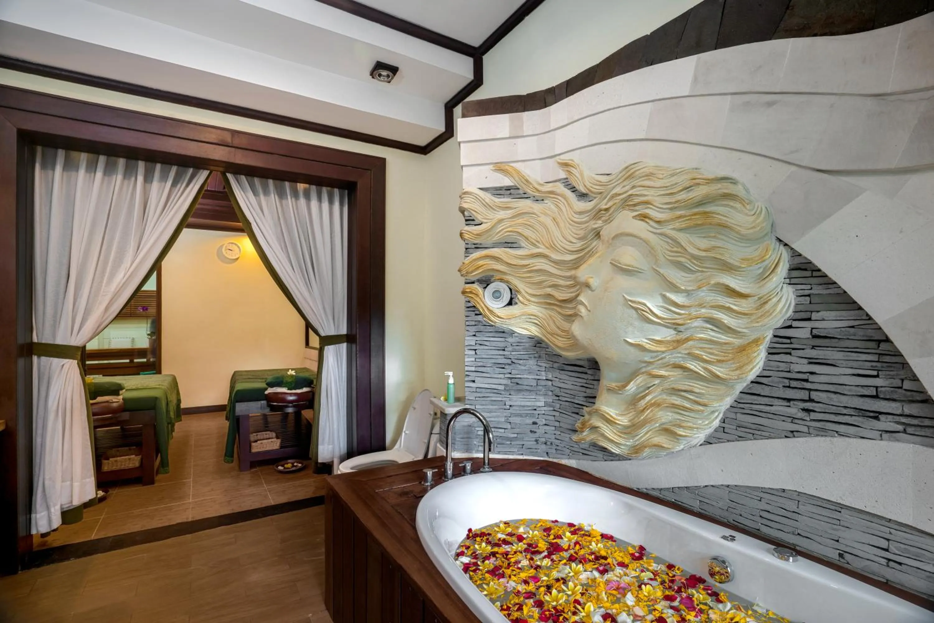 Massage in The Bali Dream Villa & Resort Echo Beach Canggu