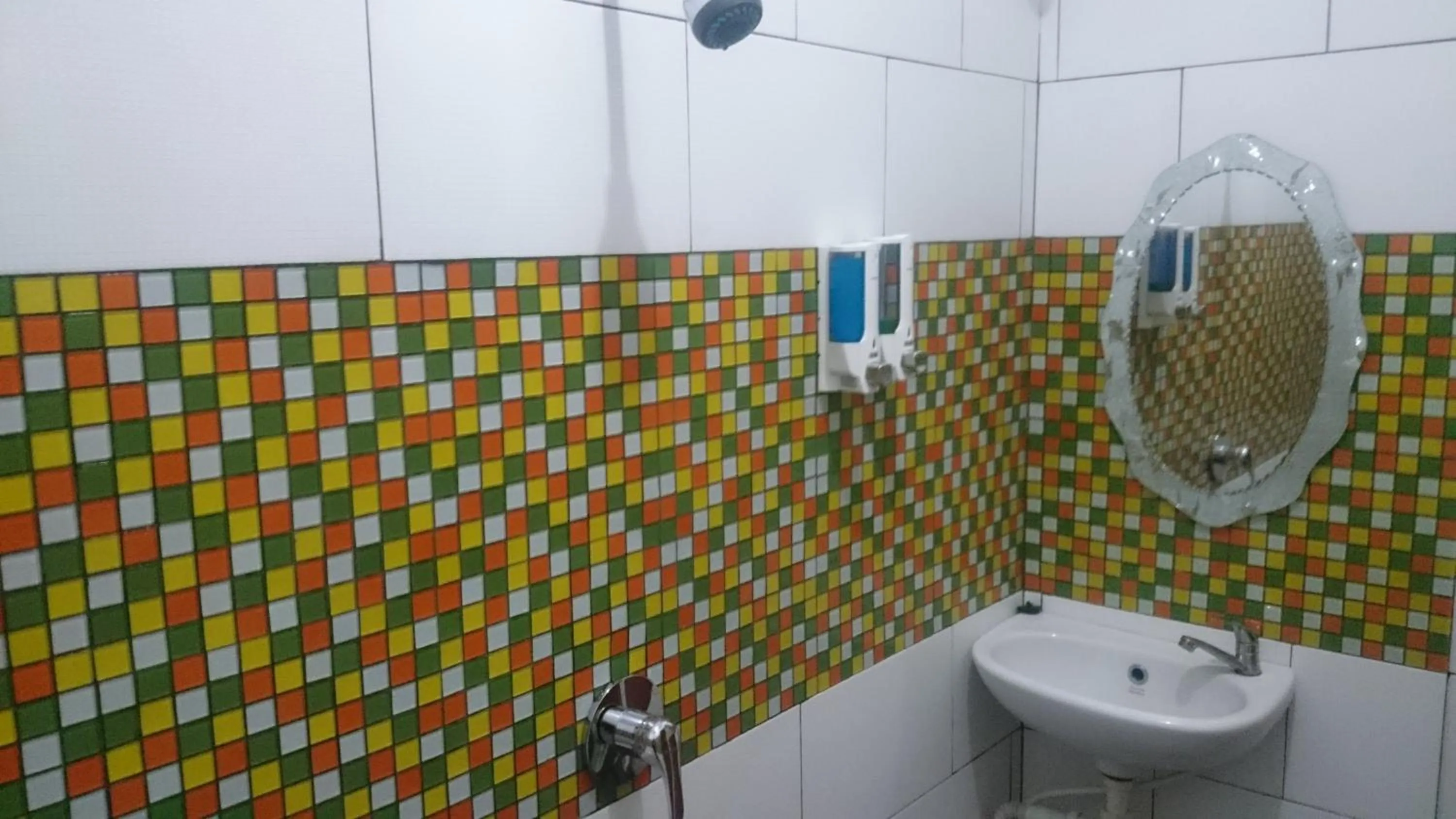 Bathroom in Agus Beach Inn