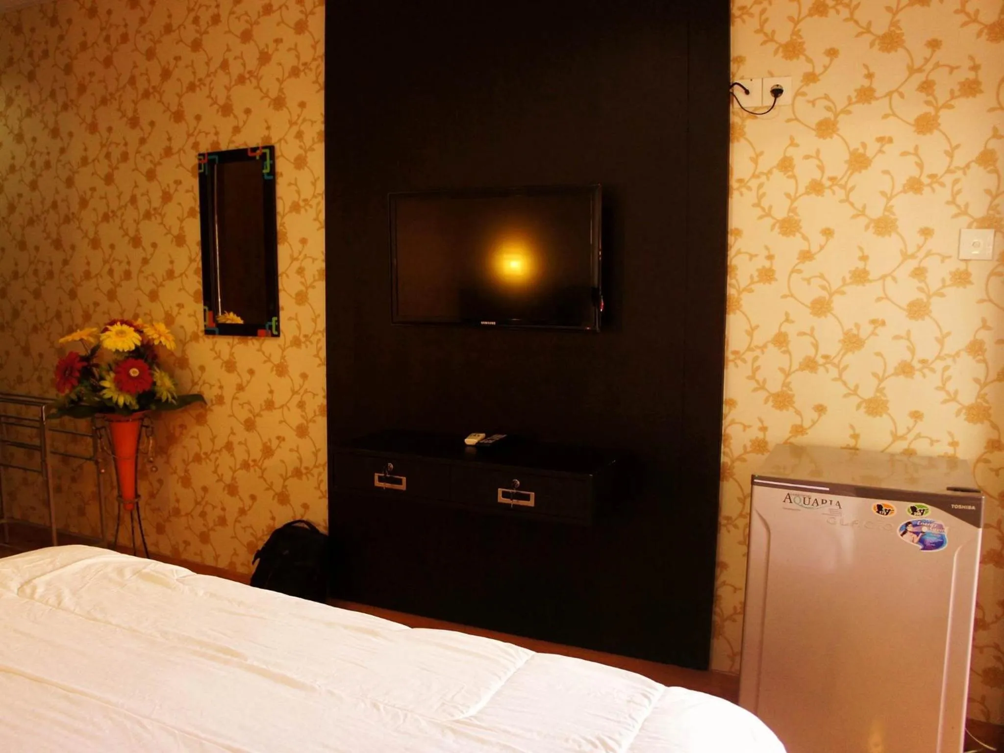 Photo of the whole room in Agus Beach Inn