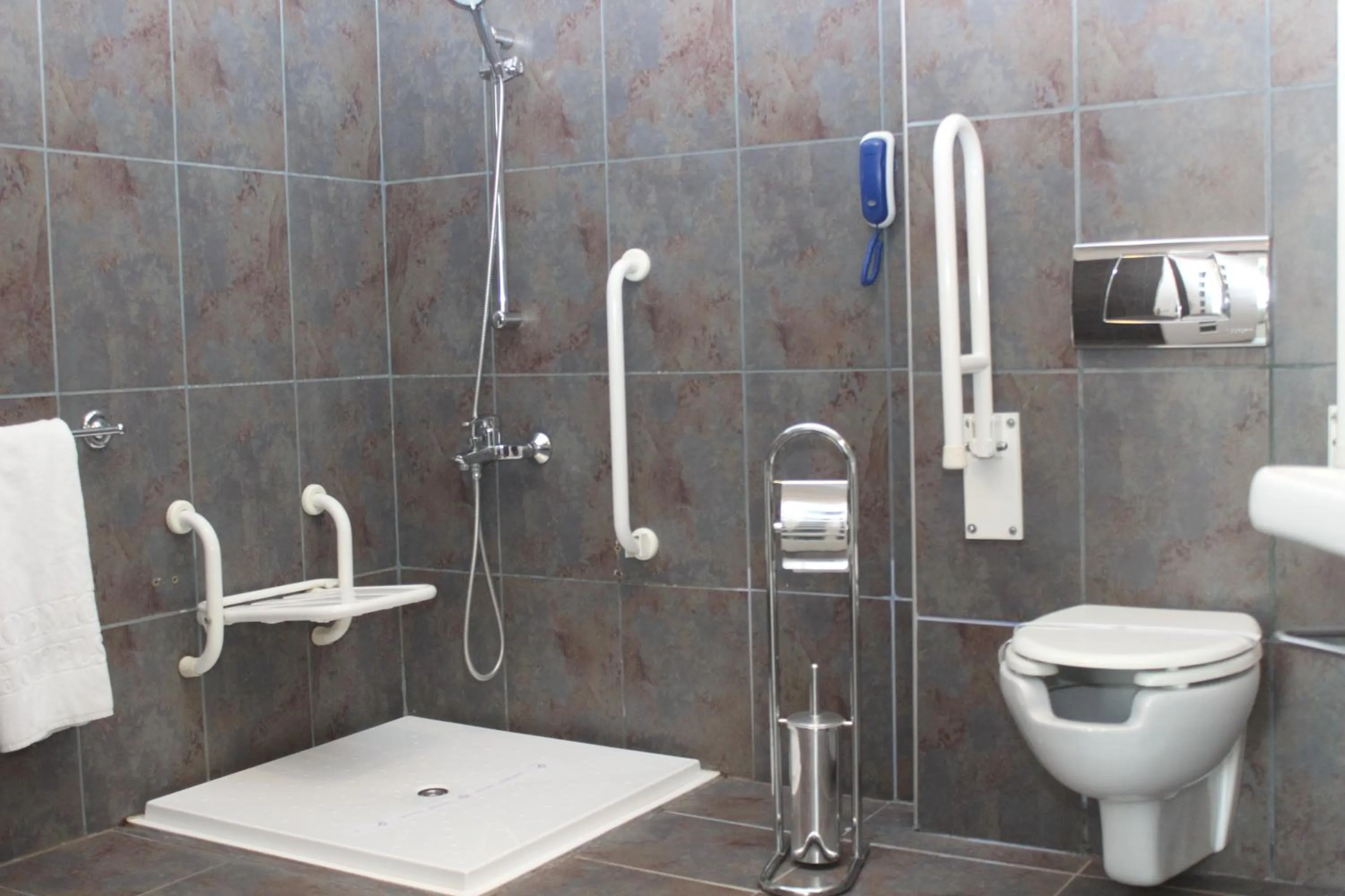 Bathroom in Phoenicia Grand Hotel