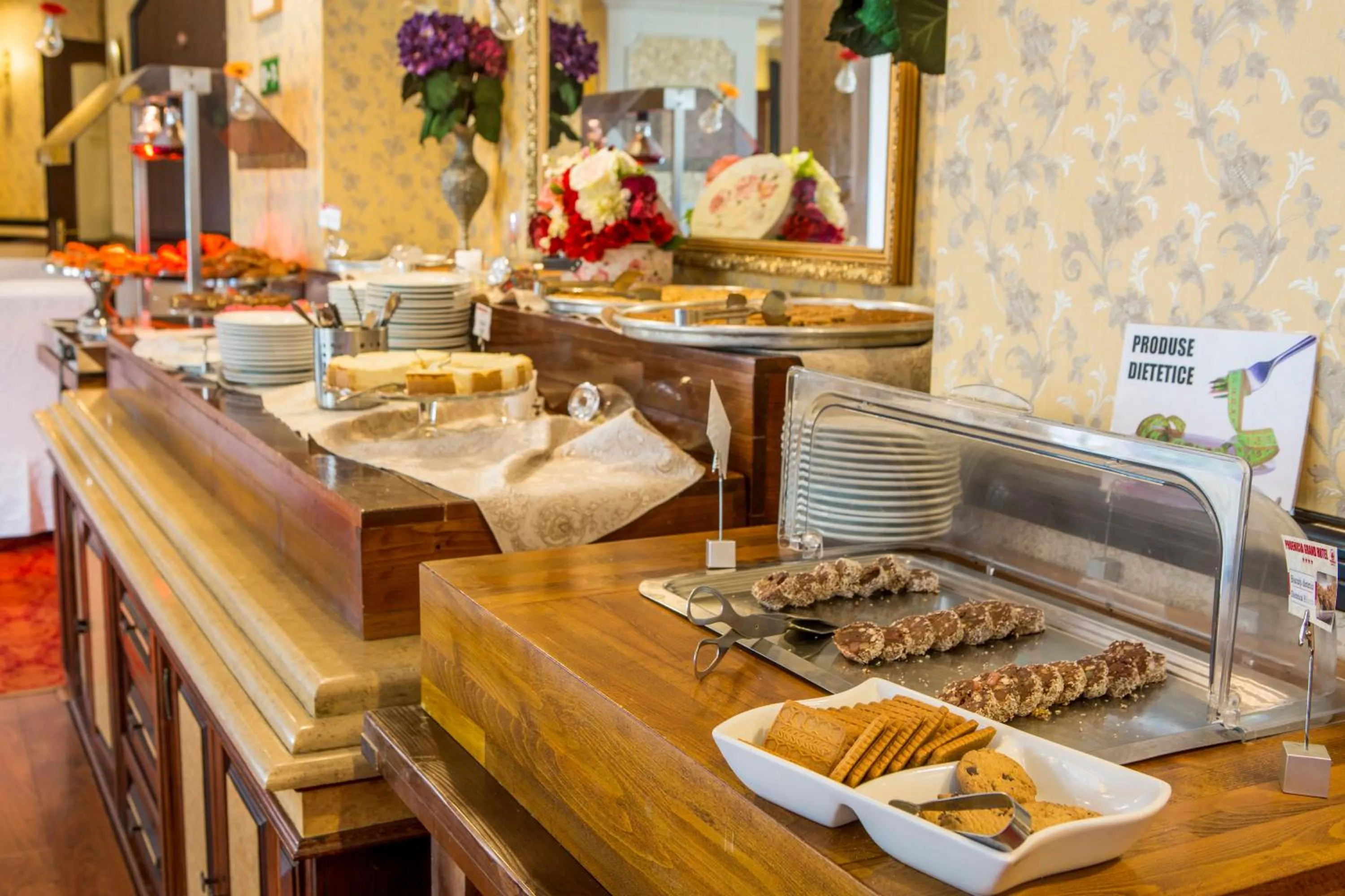 Restaurant/places to eat in Phoenicia Grand Hotel