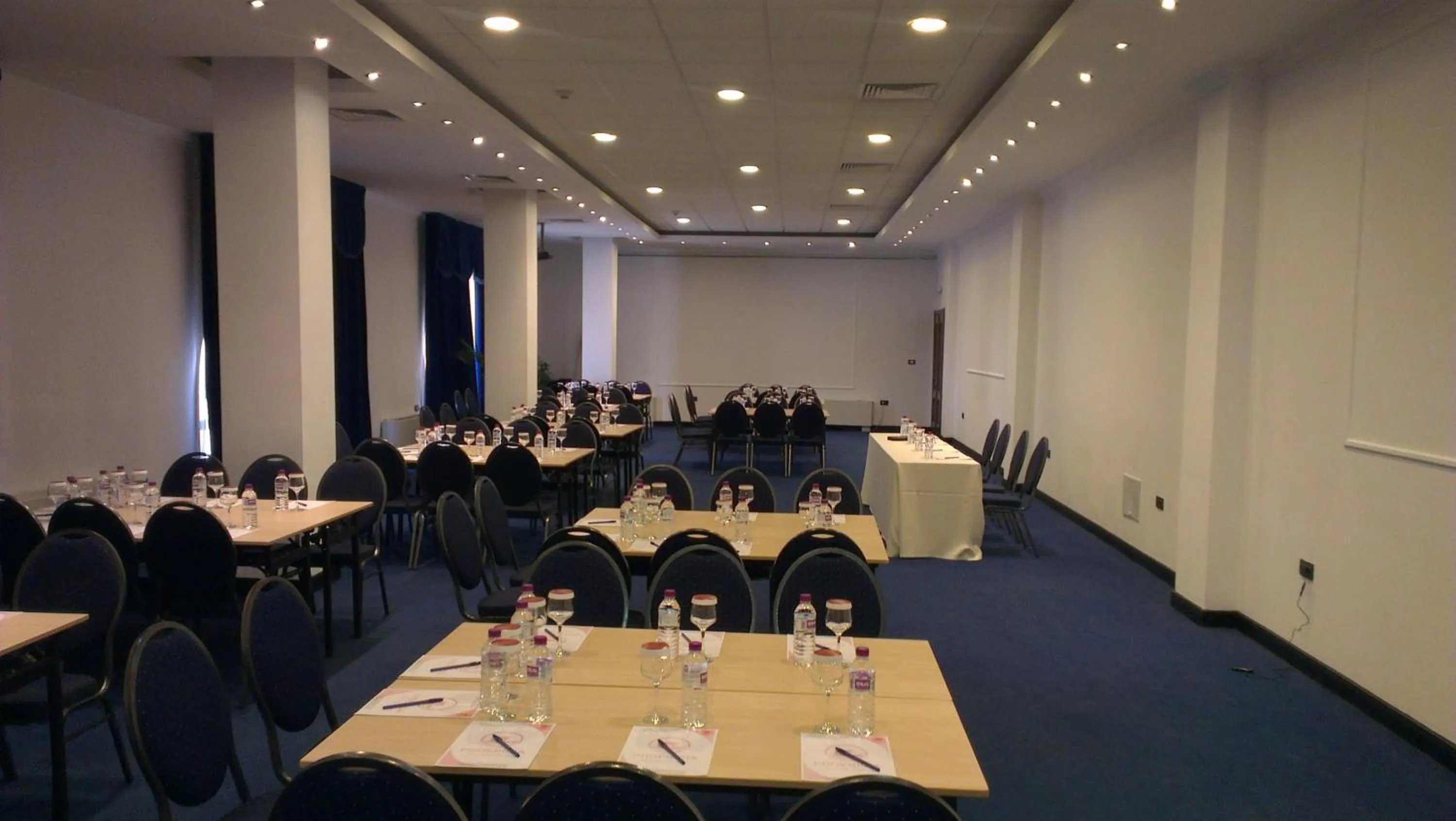 Business facilities in Phoenicia Grand Hotel